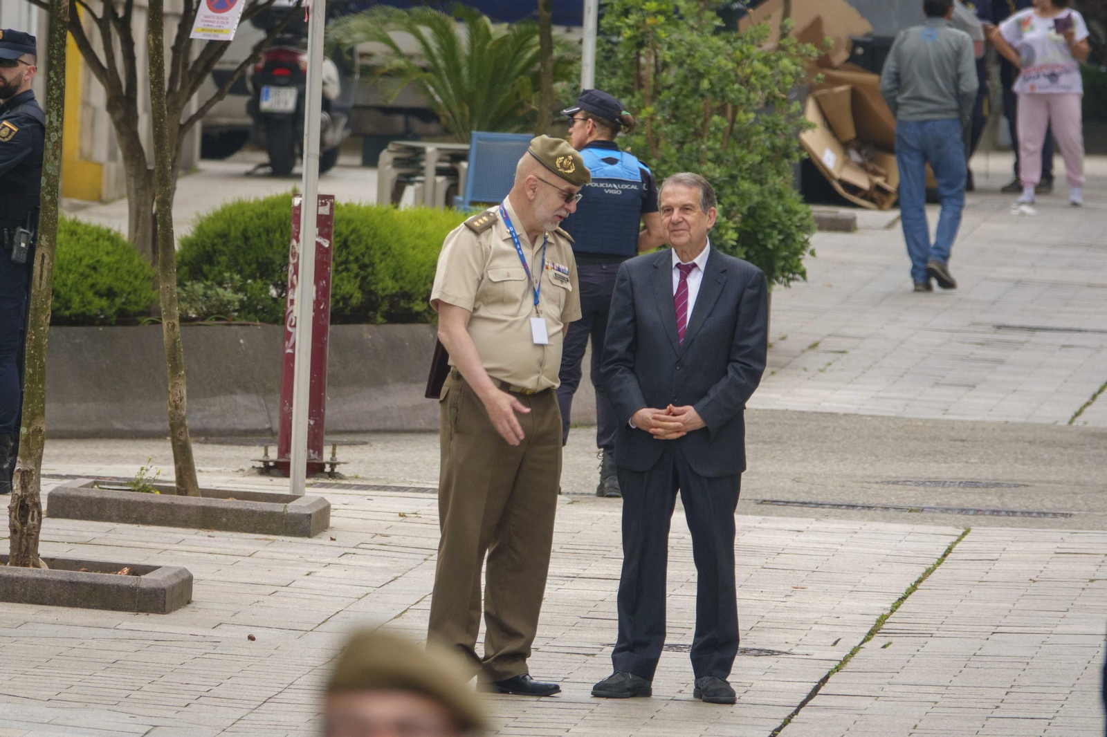 Galería | Comienza la programación del Día de las Fuerzas Armadas en Vigo
