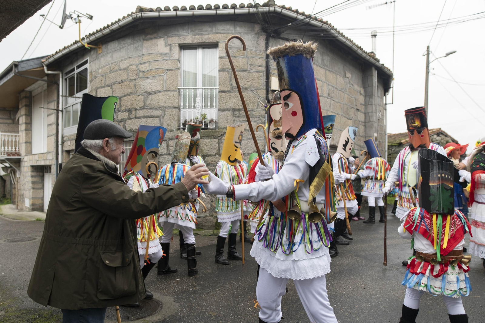 Galería | Felos y Madamas toman las aldeas de Esgos manteniendo viva la tradición