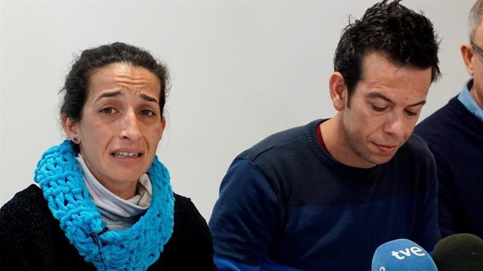 Los padres de Gabriel en una rueda de prensa.
