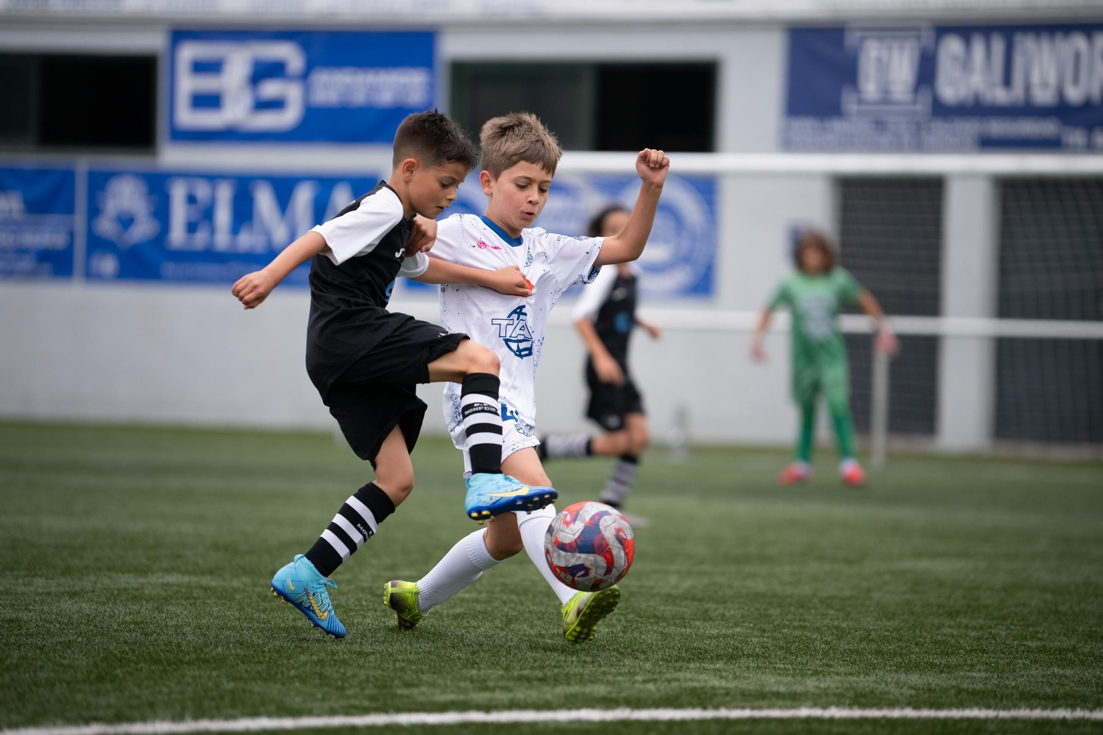 El Pabellón CF, el mejor en el 12º torneo benjamín de fútbol Barbadás