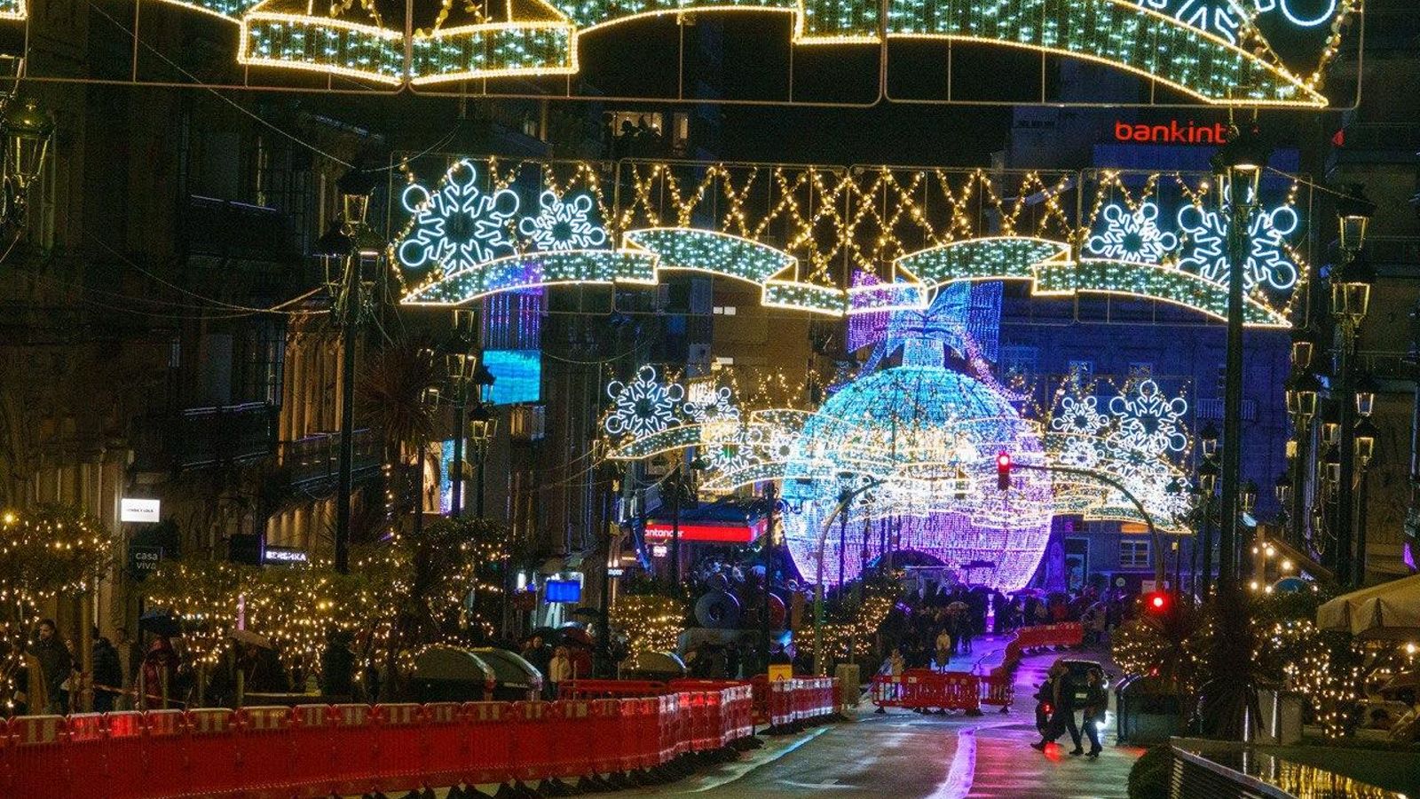 Galería | Vigo se ilumina con las luces de Navidad 2025