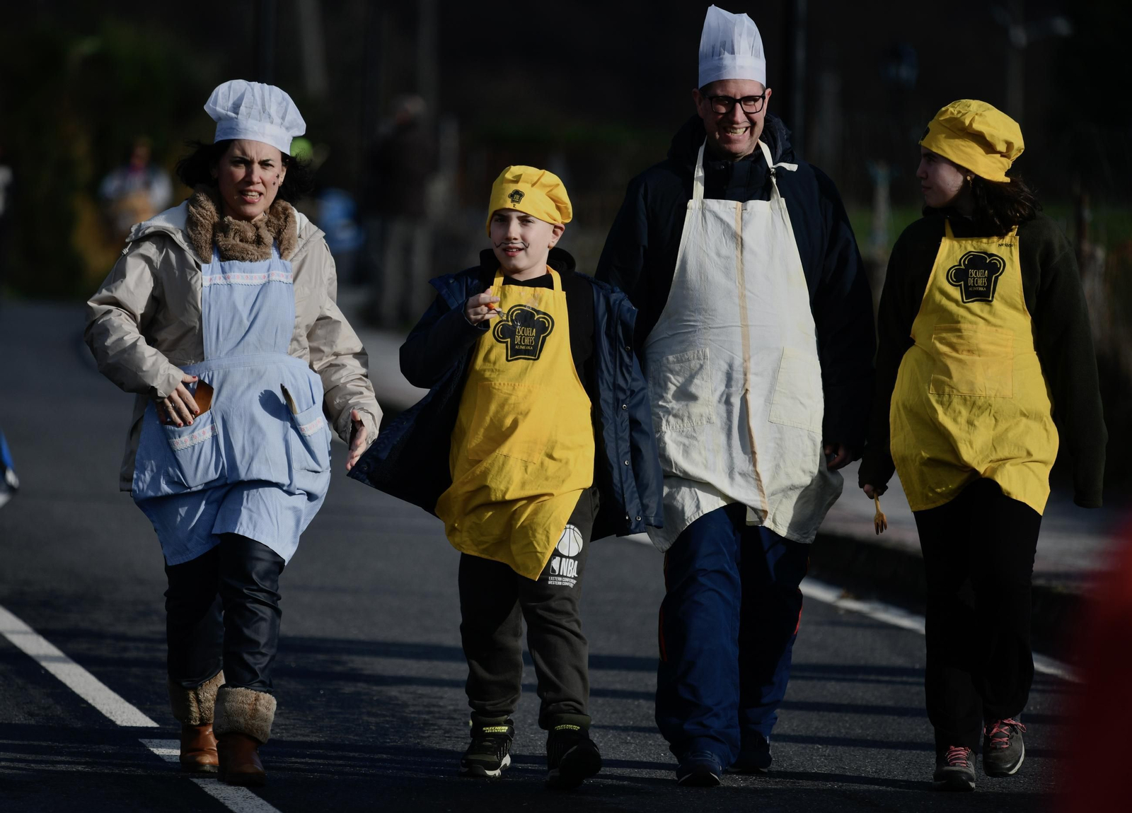 Galería | El desfile de los chocalleiros por Vilardevós, el Entroido en fotos