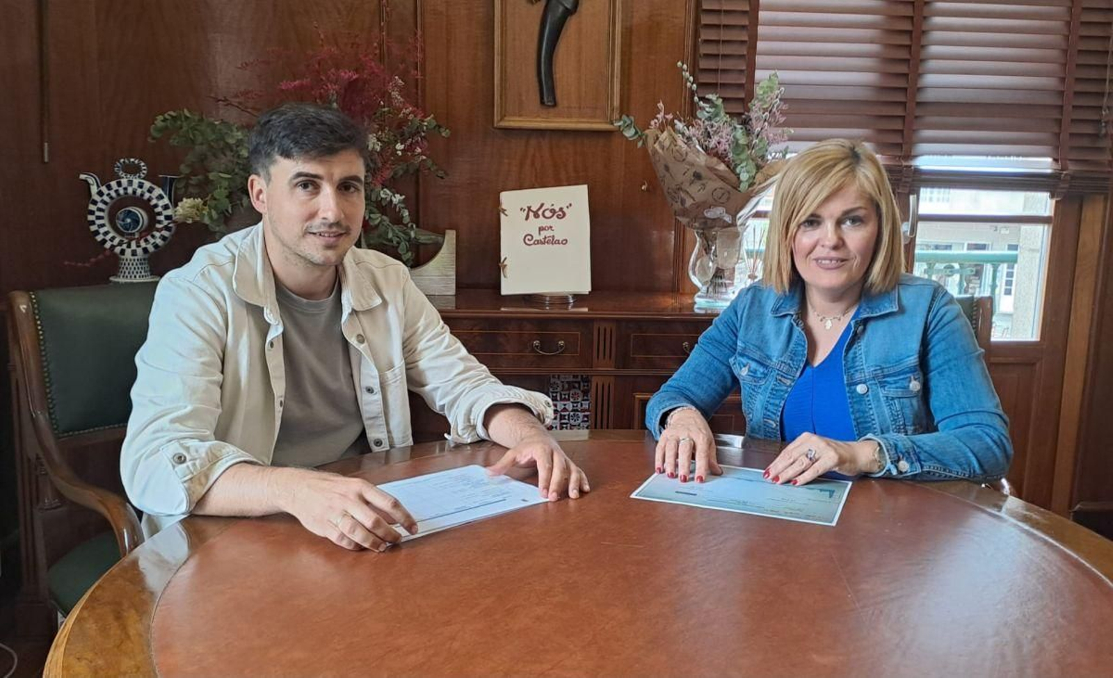 La alcaldesa Digna Rivas con el concejal de Urbanismo, Antonio Cabaleiro.