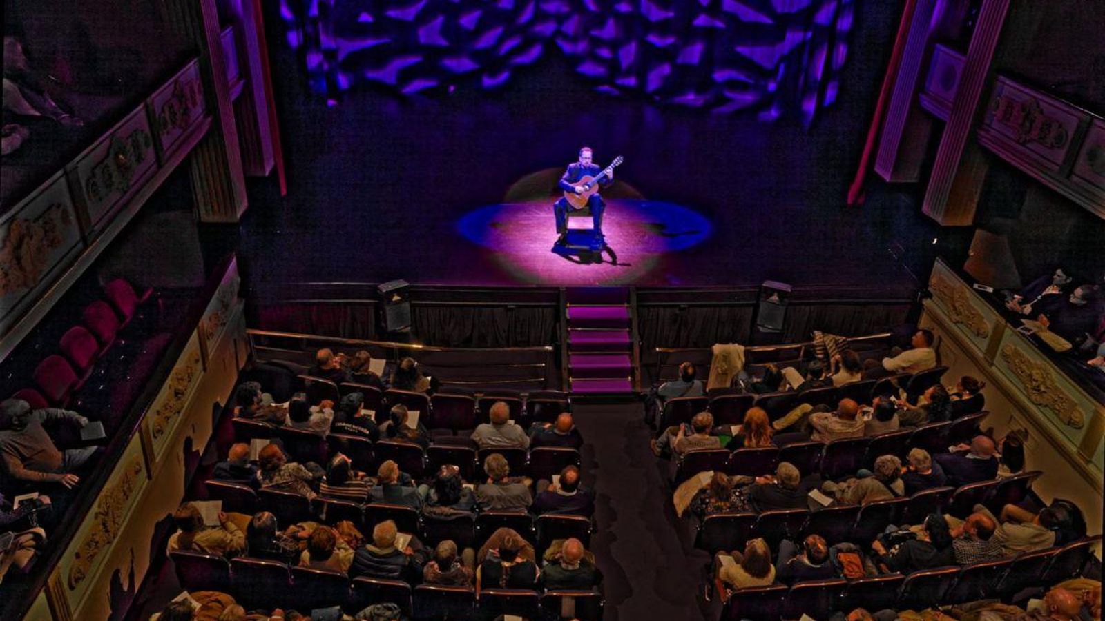 En plena actuación.