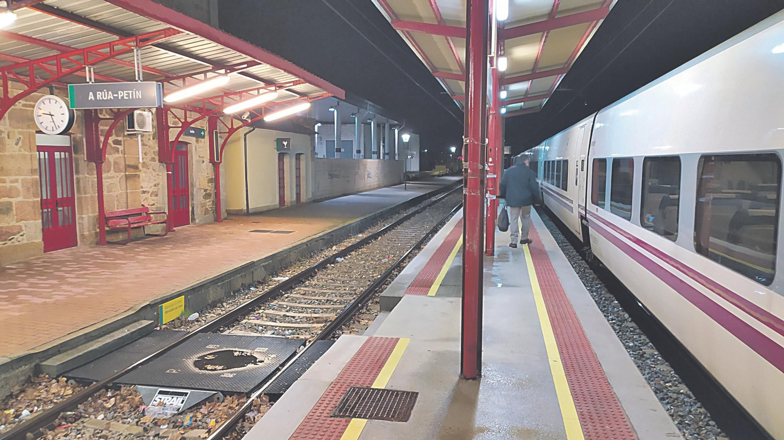 Estación de A Rúa-Petín, en el tramo Monforte de Lemos-Covas.