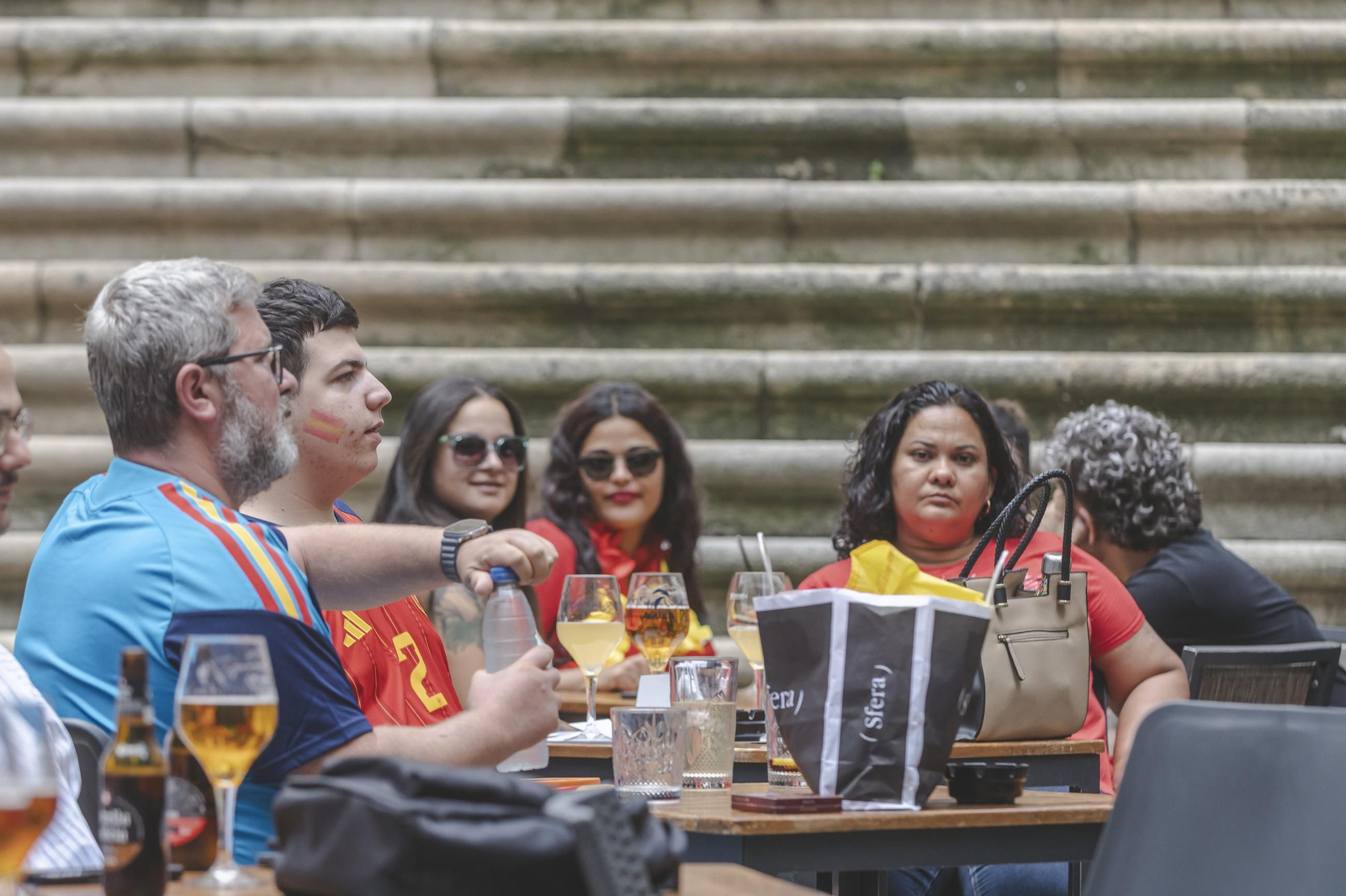 Galería | La ilusión por España tiñe de rojo la provincia de Ourense en la semifinal, en fotos