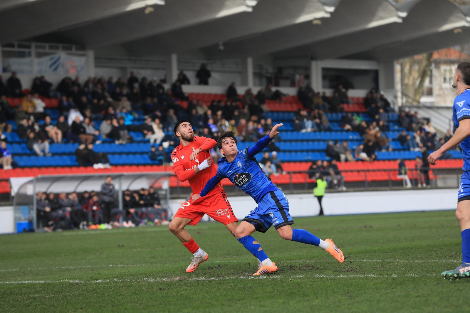 Galería | O Couto vive una nueva victoria del Ourense CF antes de la reforma del césped