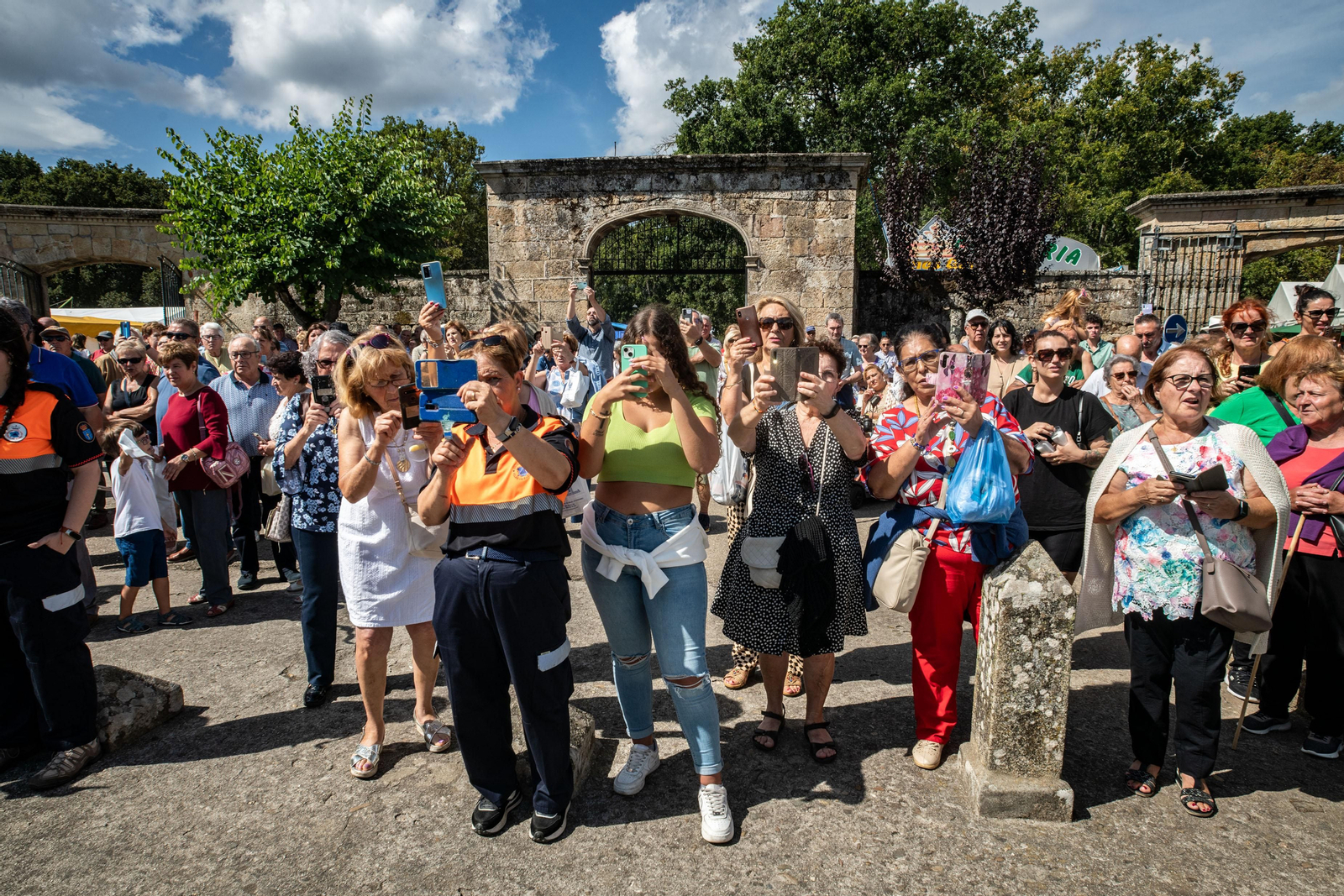 Misa grande dos Milagros con procesión da Virxe. FOTO: ÓSCAR PINAL