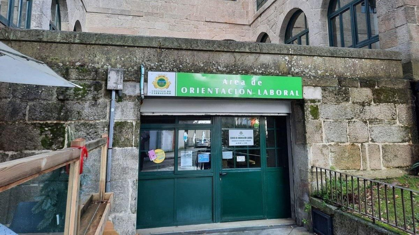 Servicio de Orientación Laboral de O Carballiño en que pueden anotarse los foráneos para asistir a cursos.