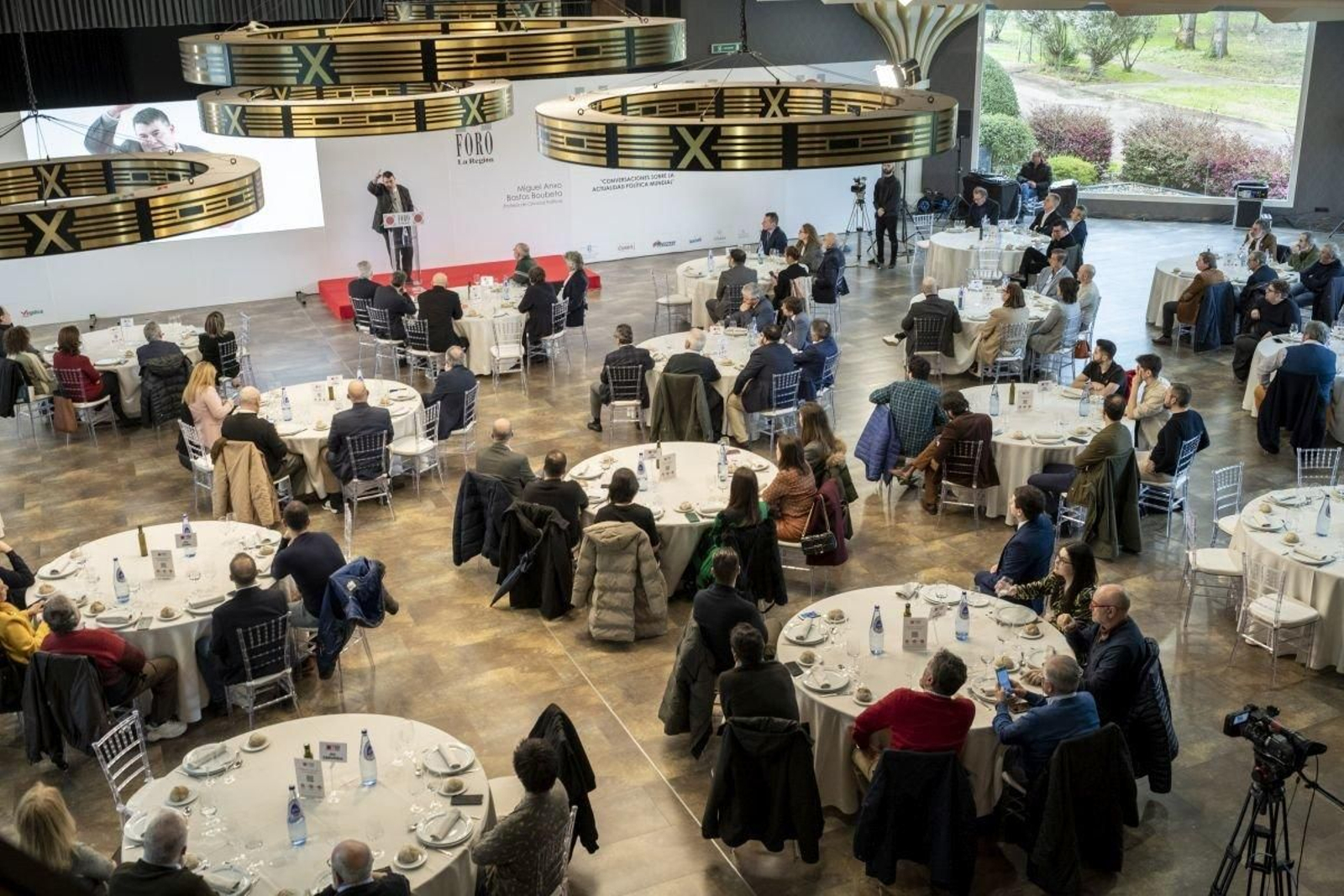 Asistentes ao Foro, seguindo a exposición de Bastos.