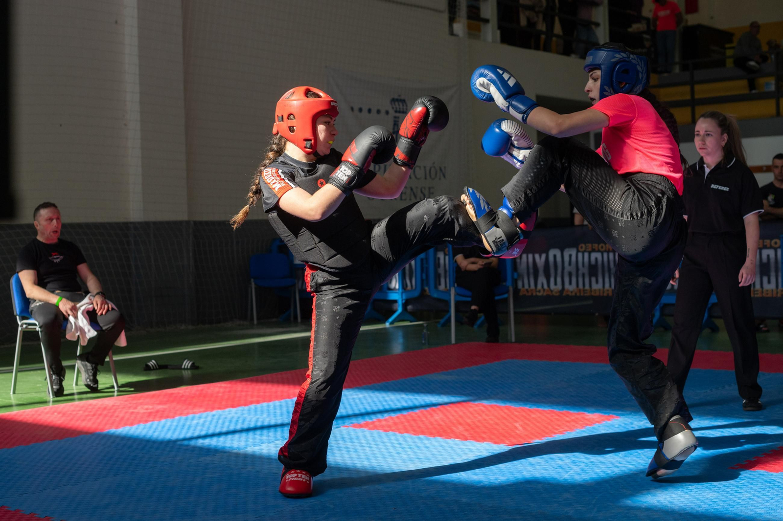 Galería | El kick boxing no falta a su cita con la Ribeira Sacra
