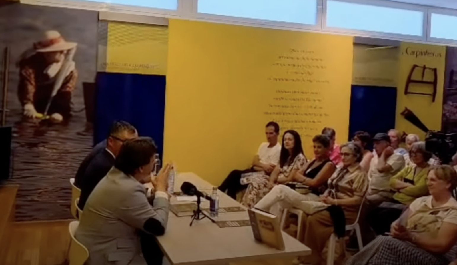Presentación del libro en Porto do Son
