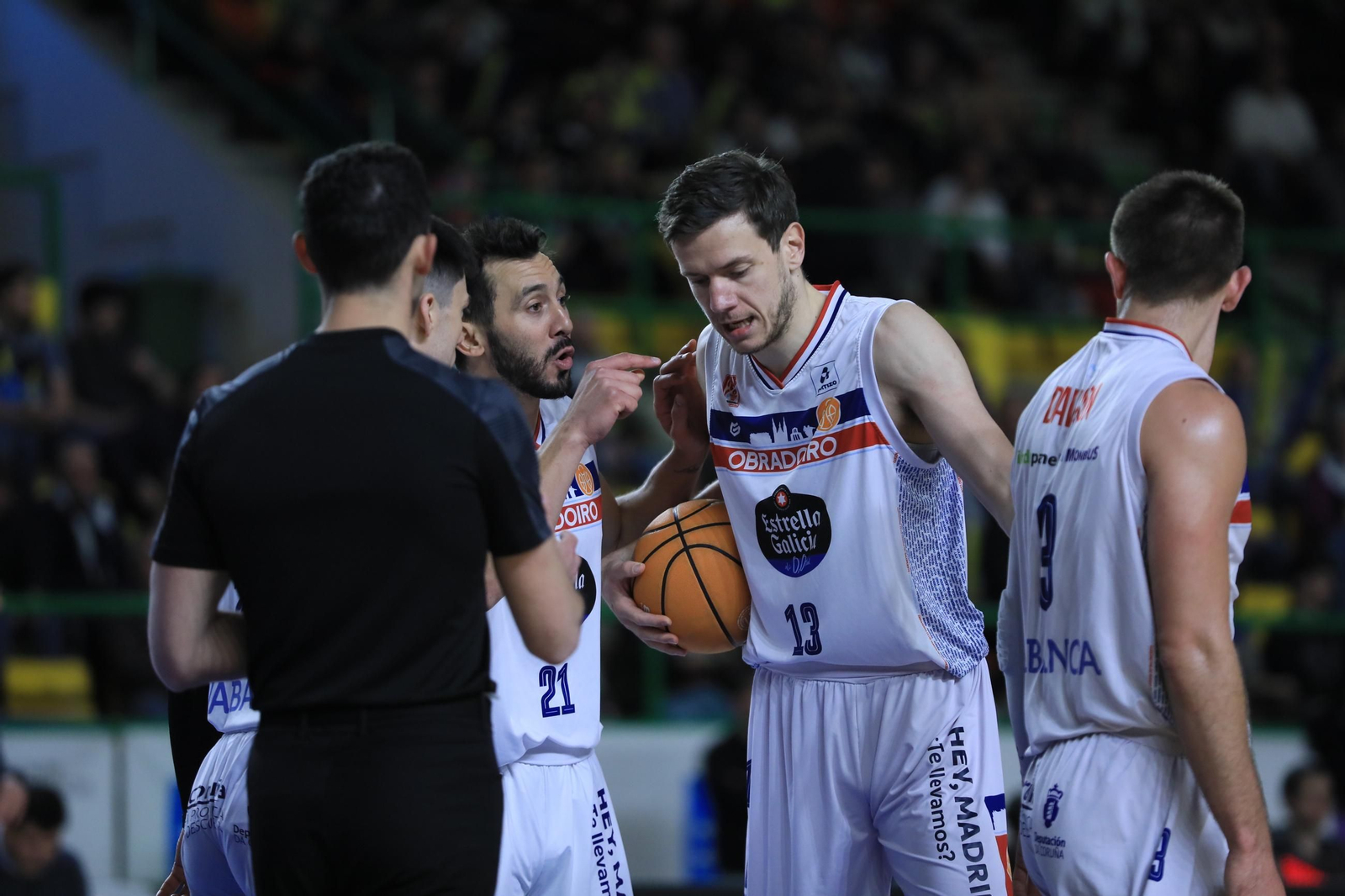 Galería | El Pazo, a reventar para el derbi COB-Obradoiro