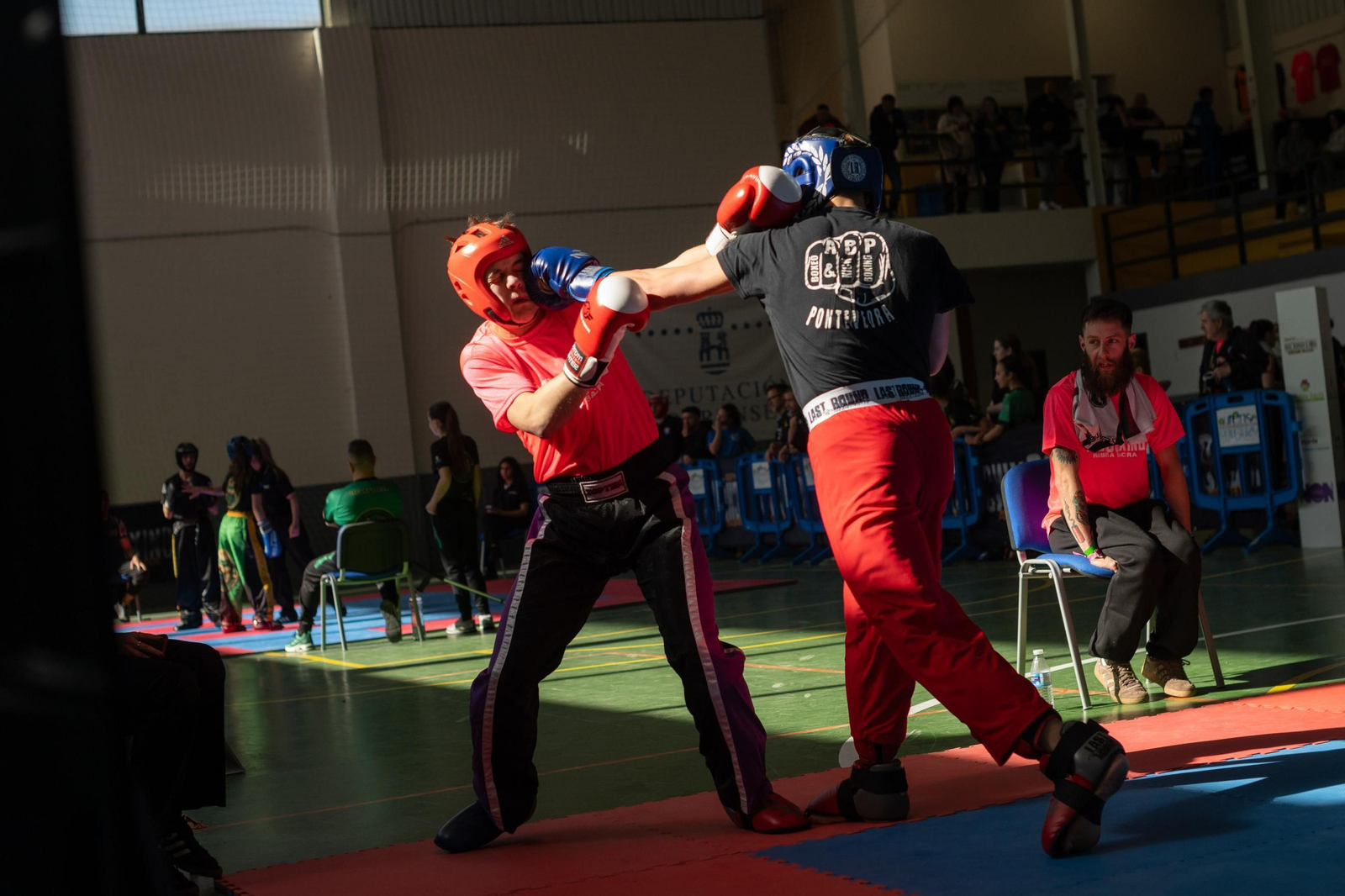 Galería | El kick boxing no falta a su cita con la Ribeira Sacra