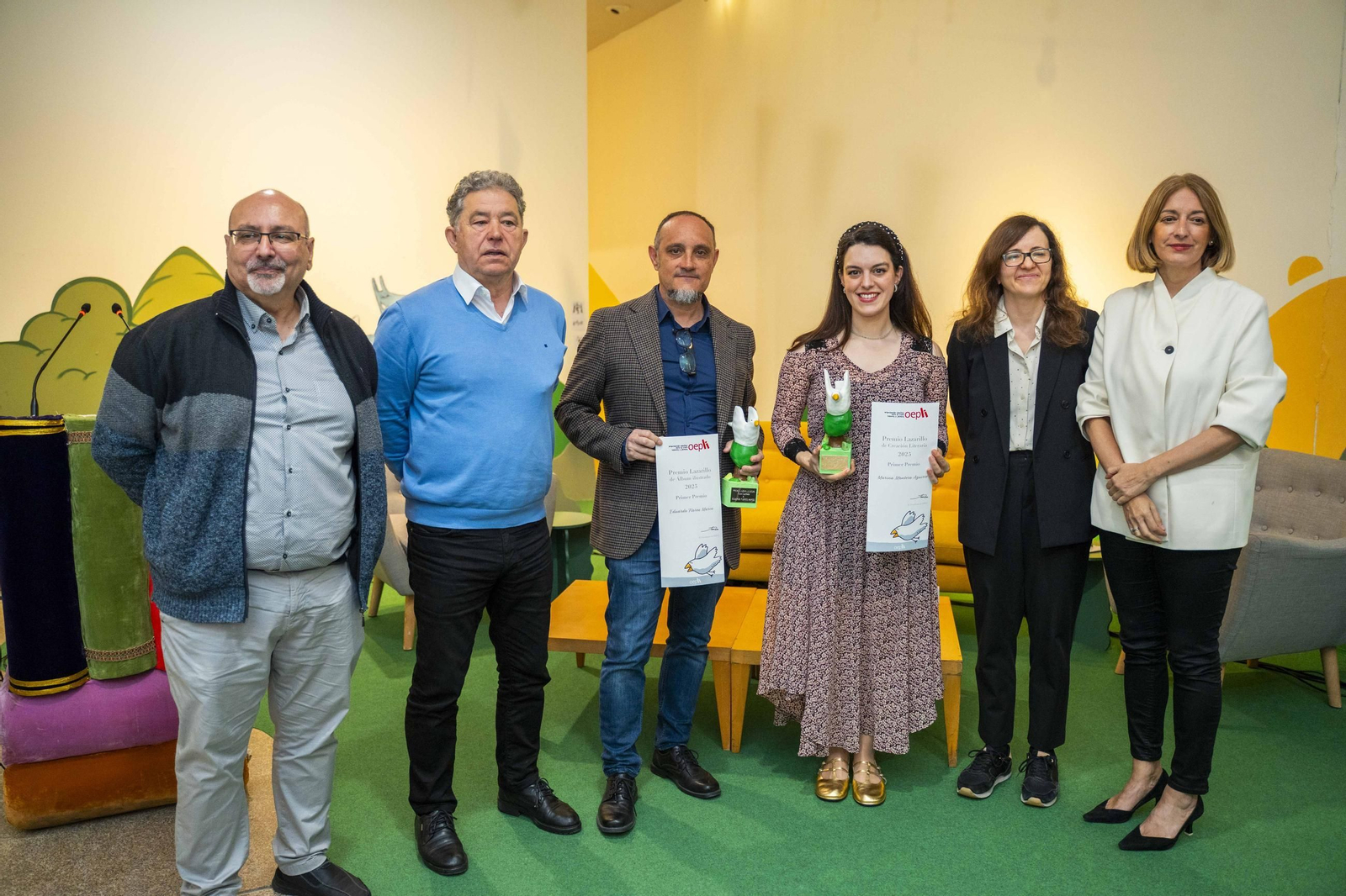 José Díaz, Lores, Eduardo Flores, Marina Montero, Almudena Hernández y Paloma Cabral.