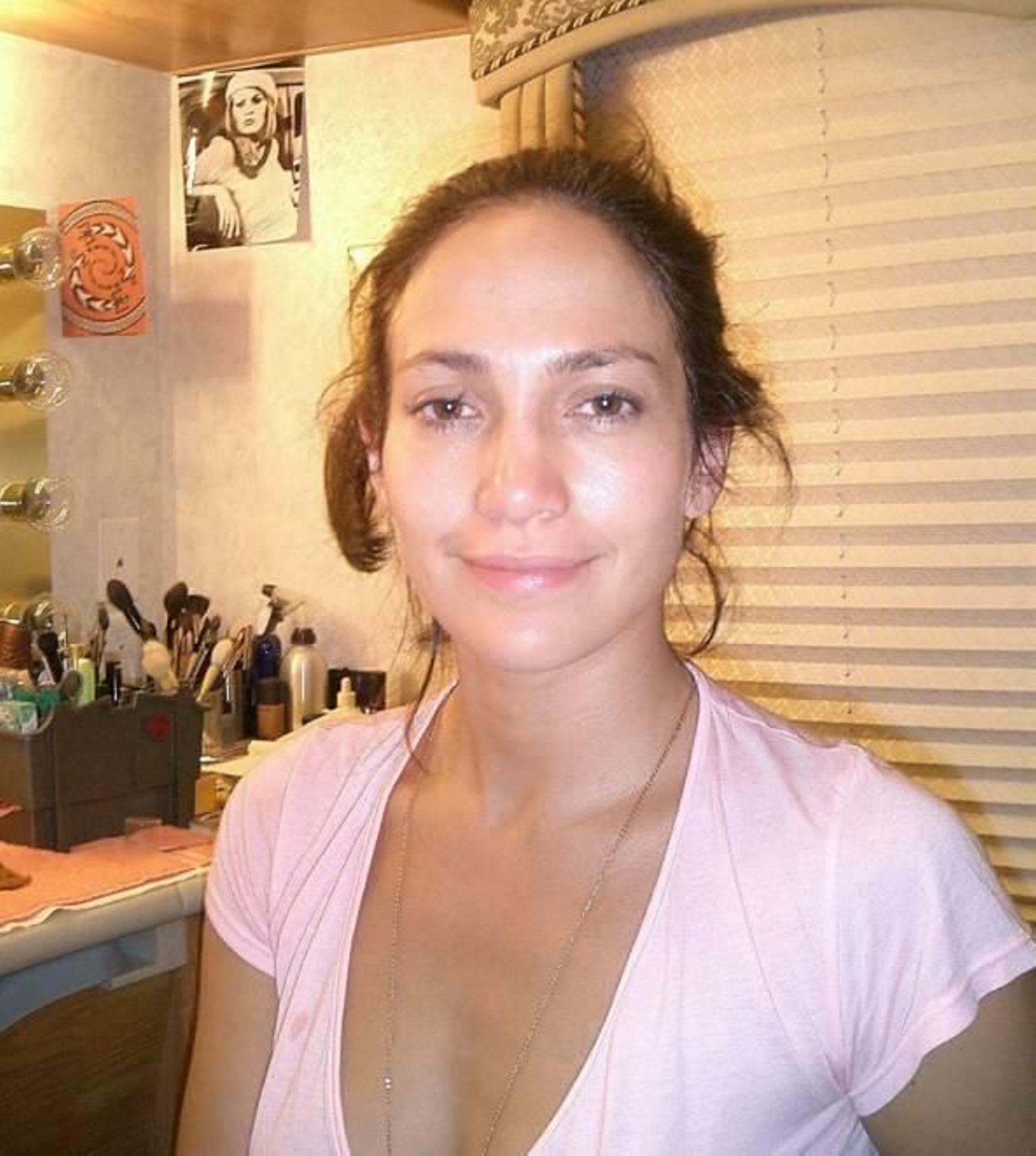 Jennifer López sin maquillaje