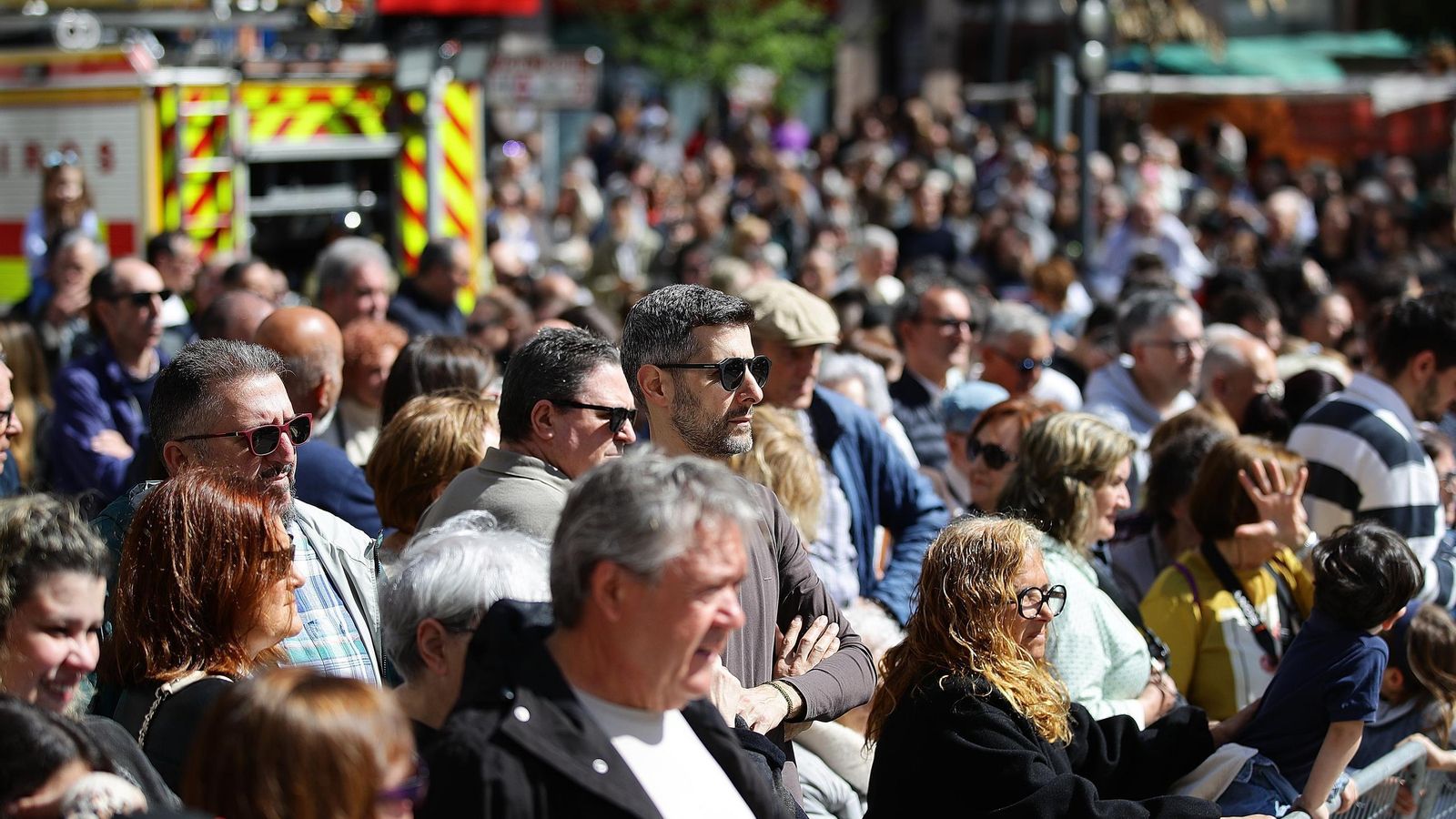 Gran afluencia de ourensanos para Las Madamitas que ardieron ante el buen tiempo.