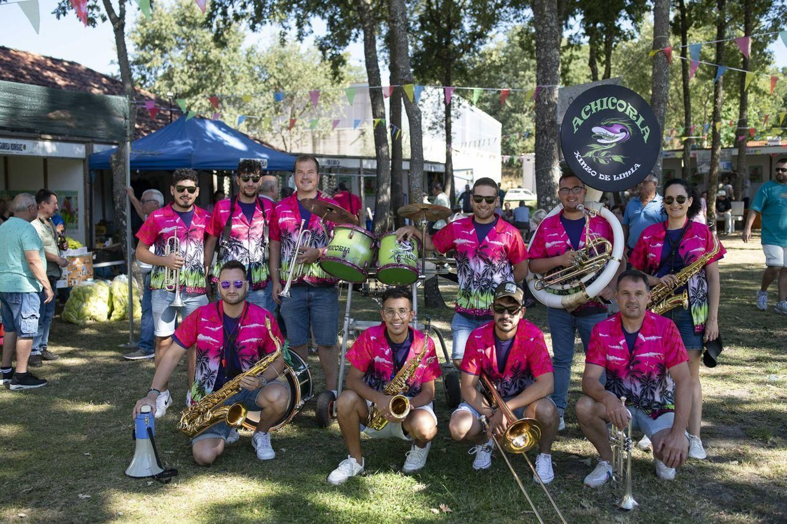 La Charanga Achicoria le puso picante a la fiesta.