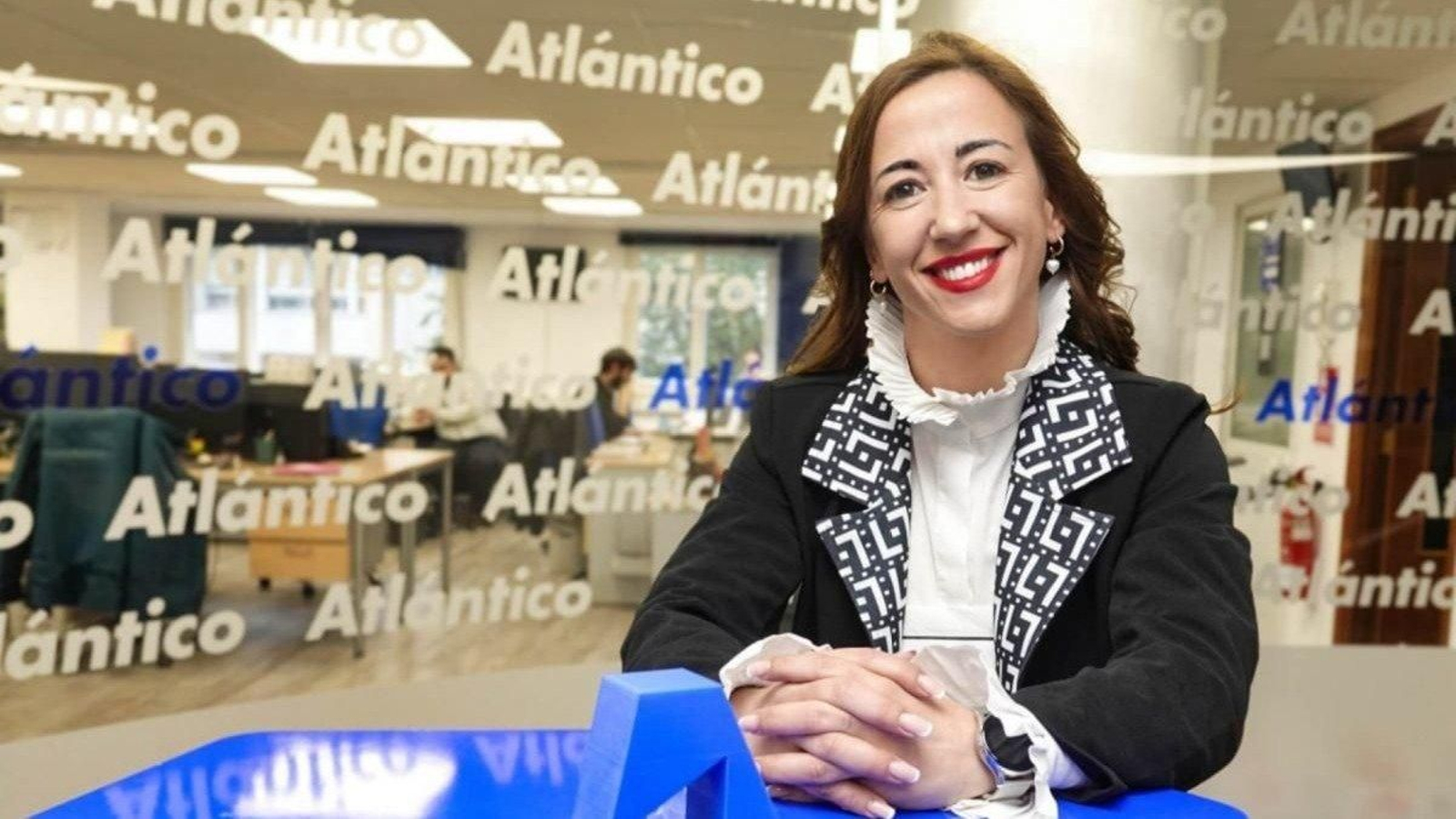 Sabela Vila en el set de Atlántico TV.