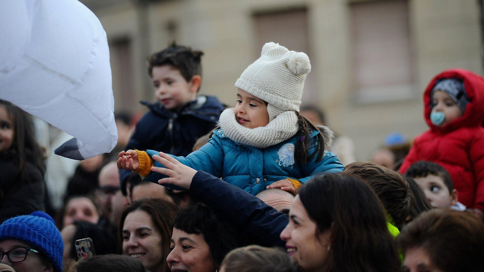 Cabalgata reyes magos en Ourense. (Foto: Martiño Pinal)