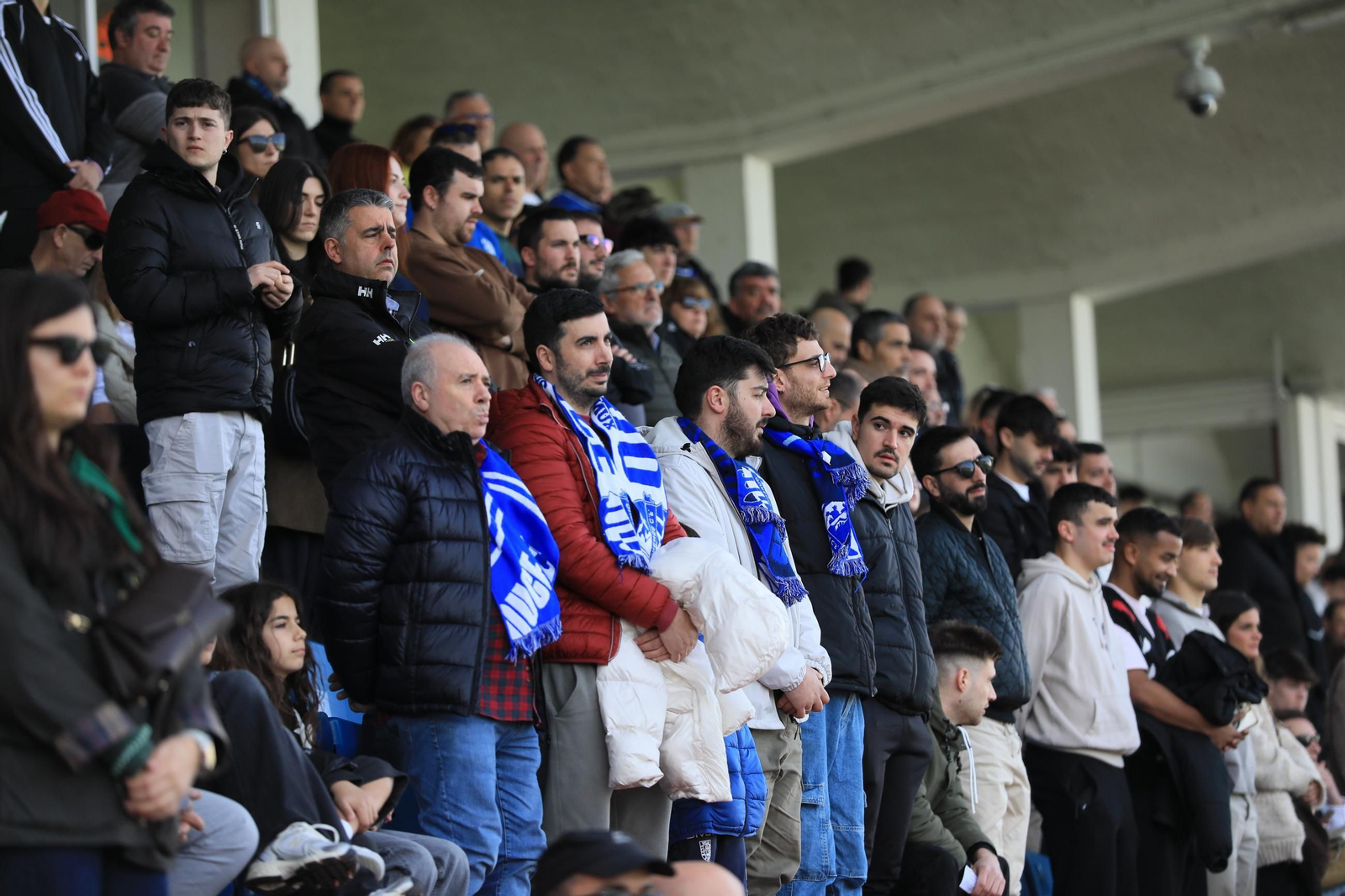 Galería | Alegría y resignación entre el Ourense CF y el Arenteiro en el Estadio de O Couto