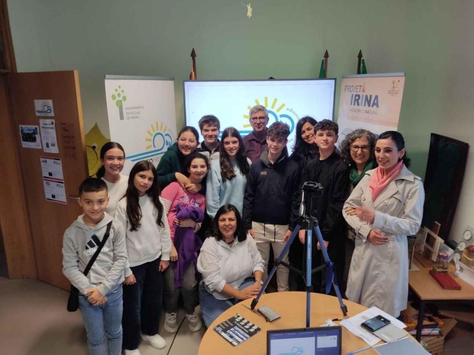 Alumnos del colegio Barreiro realizaron una visita a la estación de MeteoCuntis.