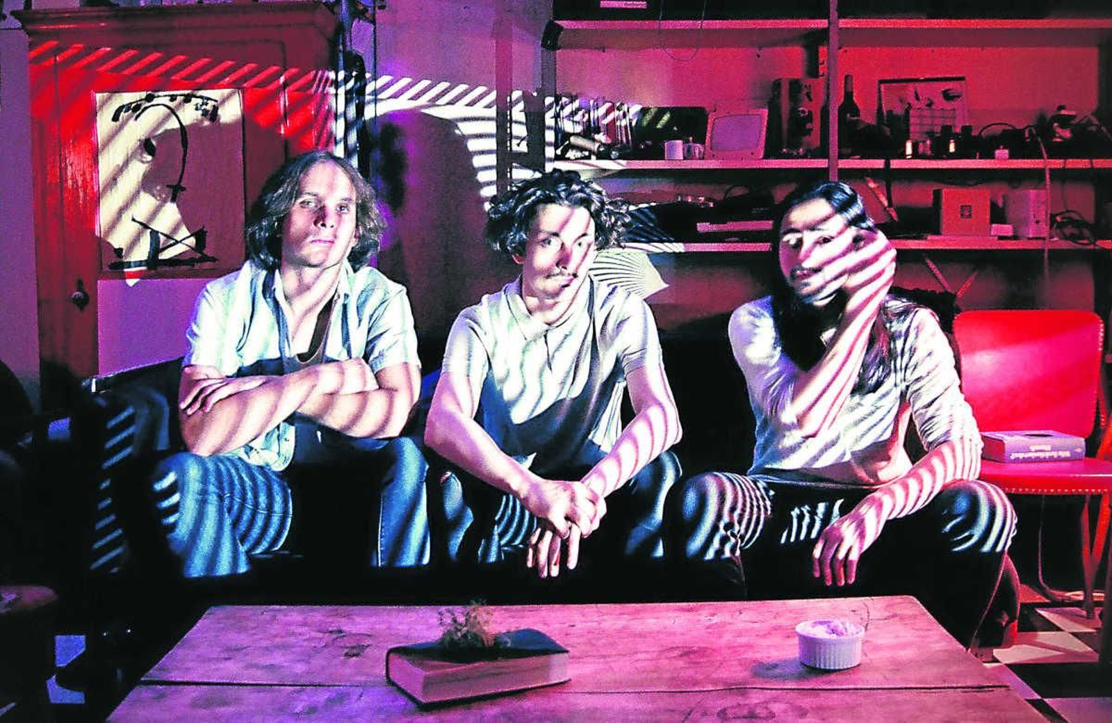 dirty sound magnet cafe auriense