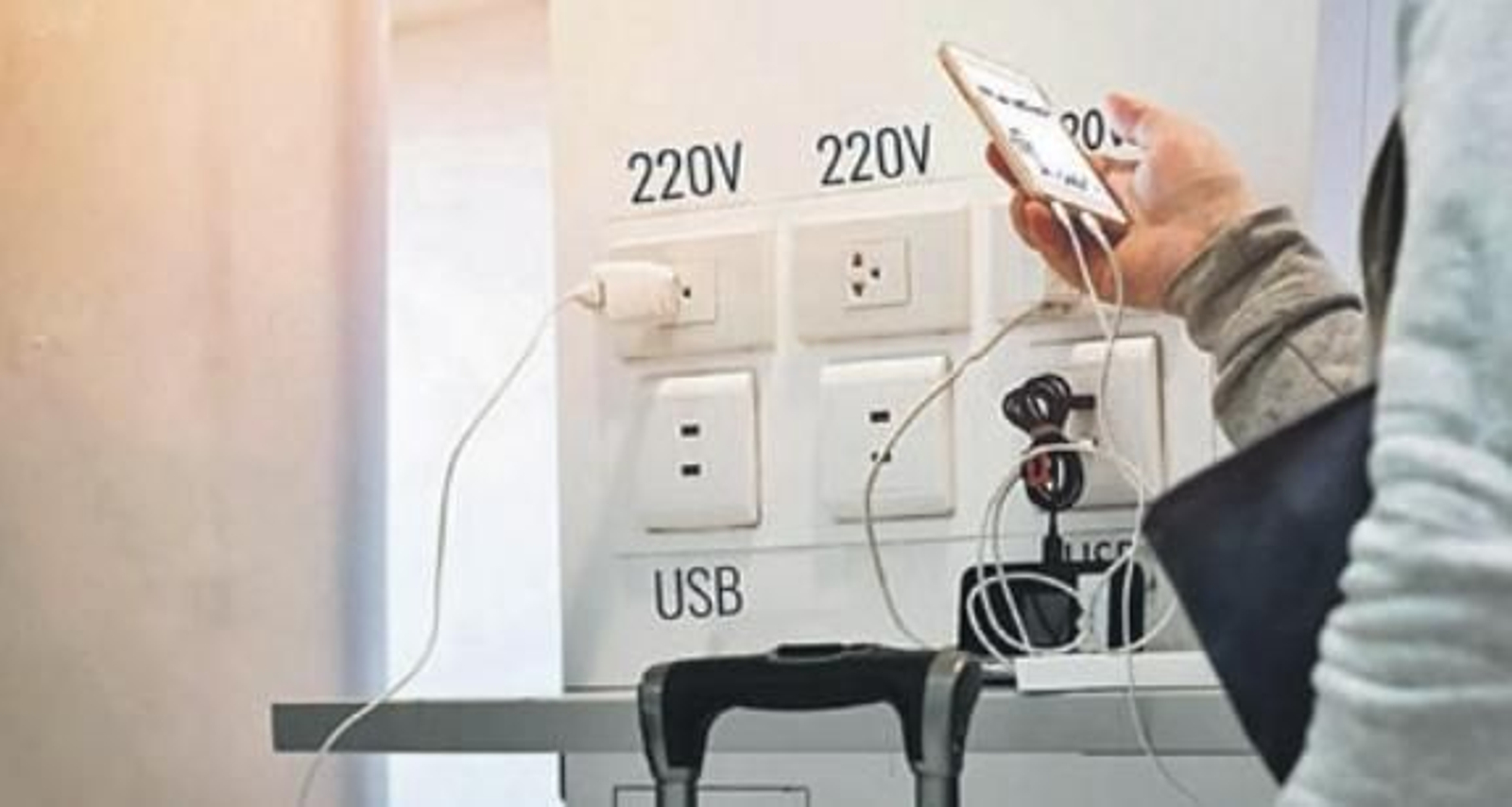 Los usuarios deben ser especialmente cuidadosos a la hora de utilizar puertos USB públicos.