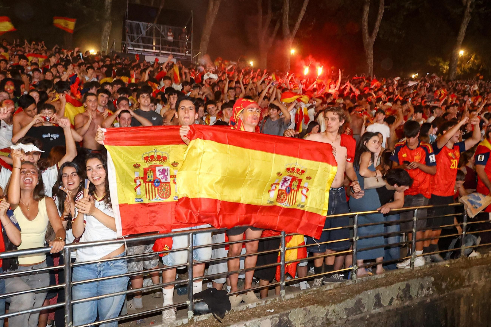 Galería | Vigo celebra la victoria de España en el Mundial 2026