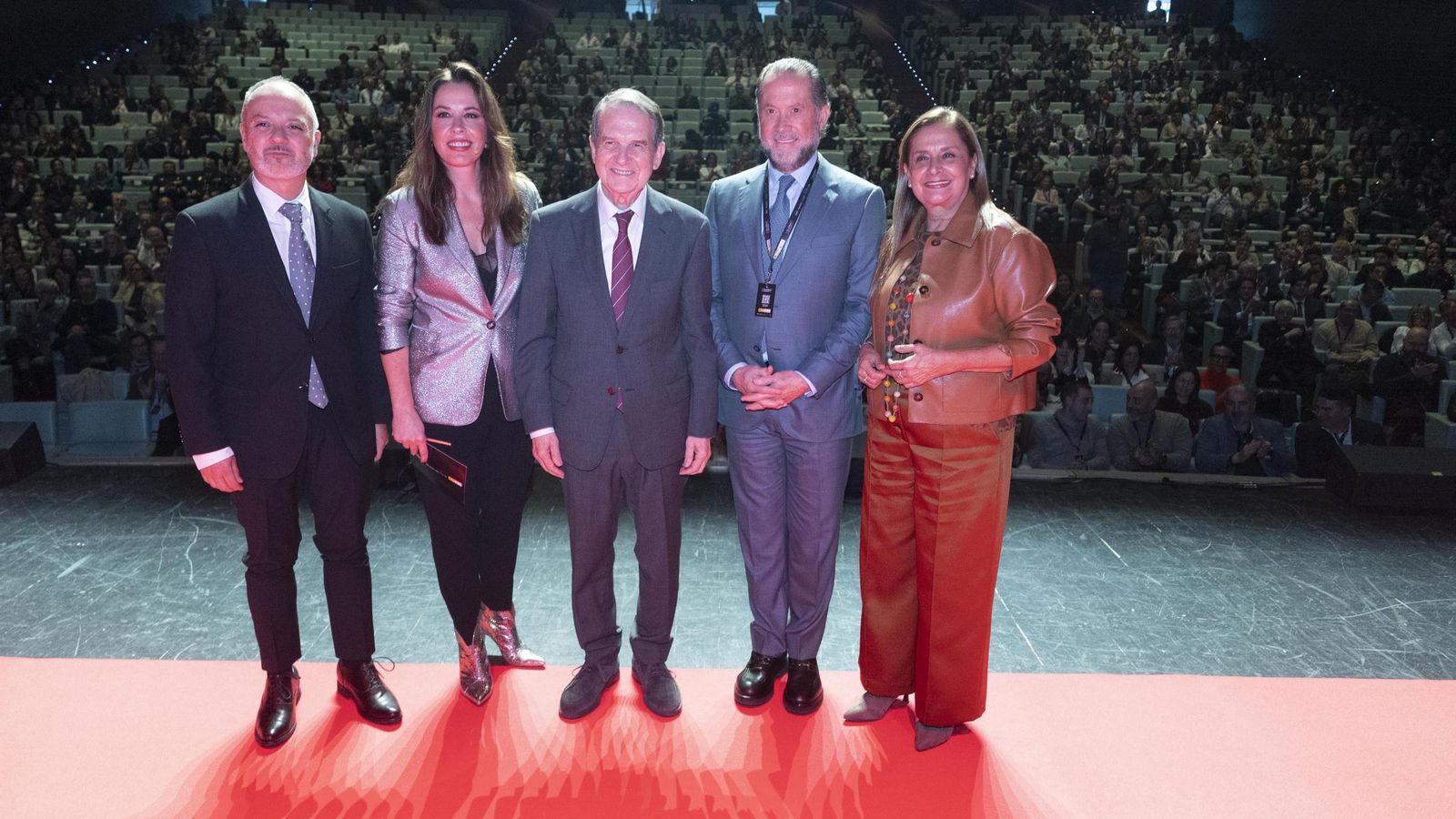 Regades, Mendizábal, Caballero, Escotet y Silva, en la apertura del congreso de Zona Franca.