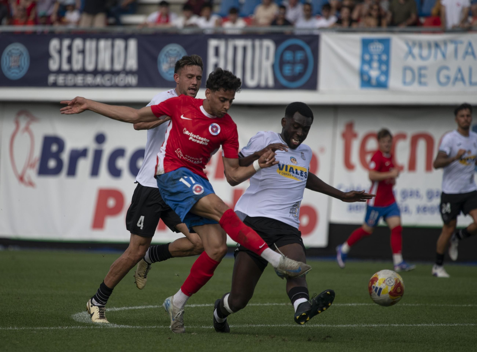 Galería | Las mejores jugadas del partido entre la UD Ourense y la UB Conquense, en imágenes