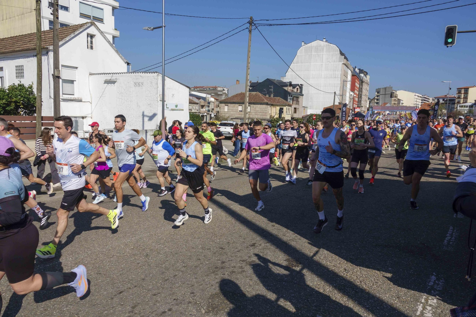 Galería | Pequeños y mayores se divierten en la 10K de Porriño