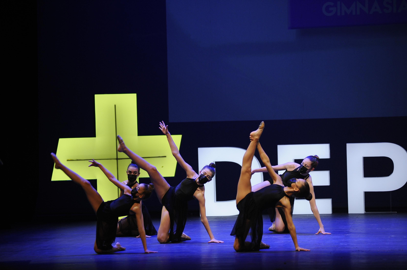 Las chicas del Club Marusia de gimnasia deslumbraron.