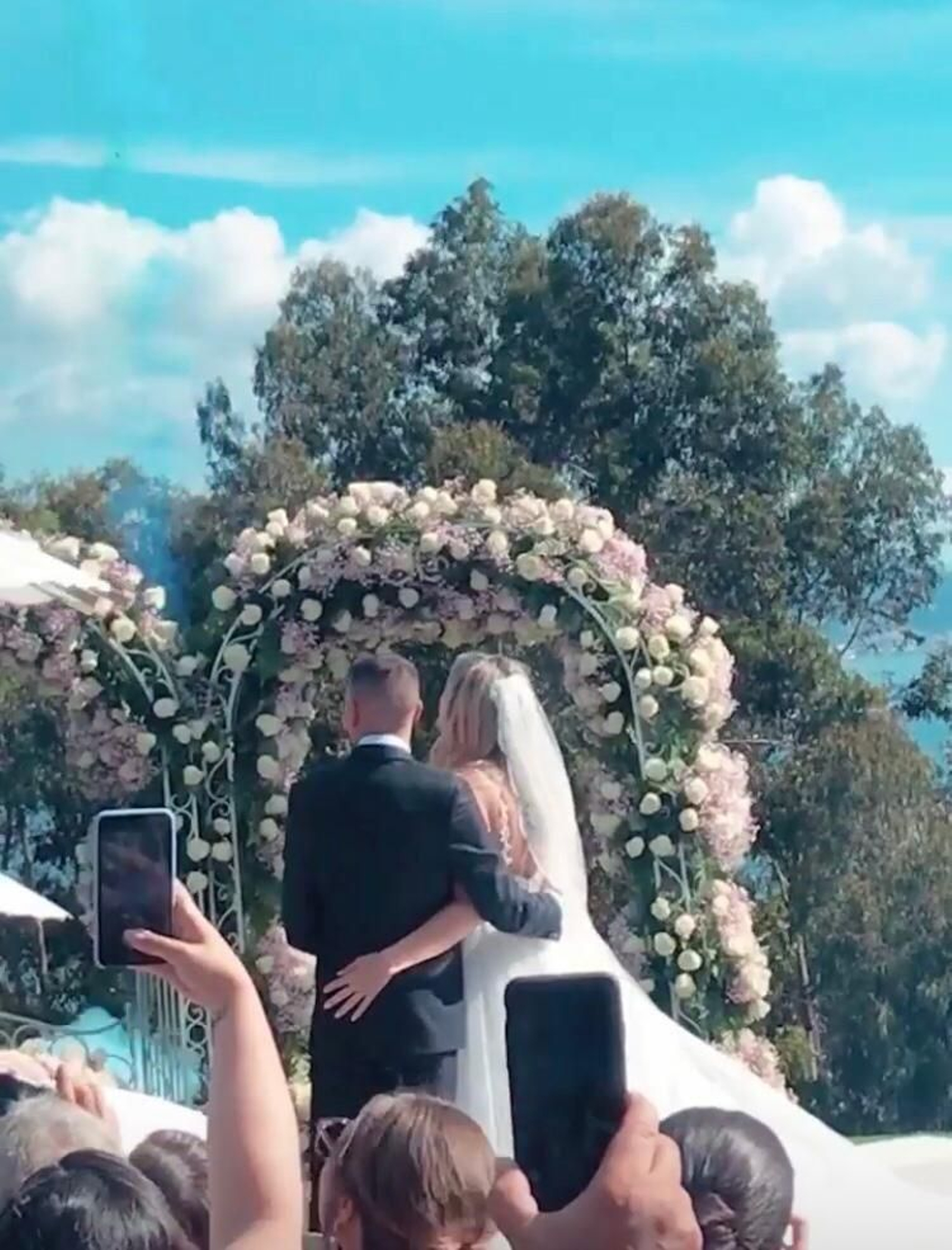 La boda de  Iago Aspas y Jenni Rueda  10