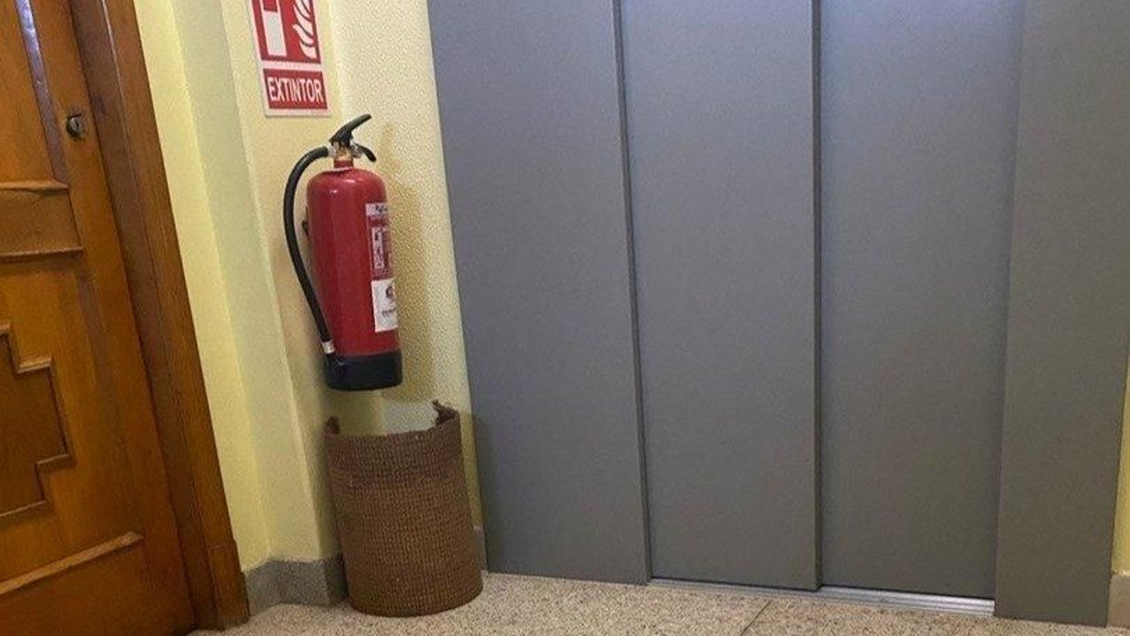 El piso de la avenida de Fragoso registrado por la Policía Nacional.