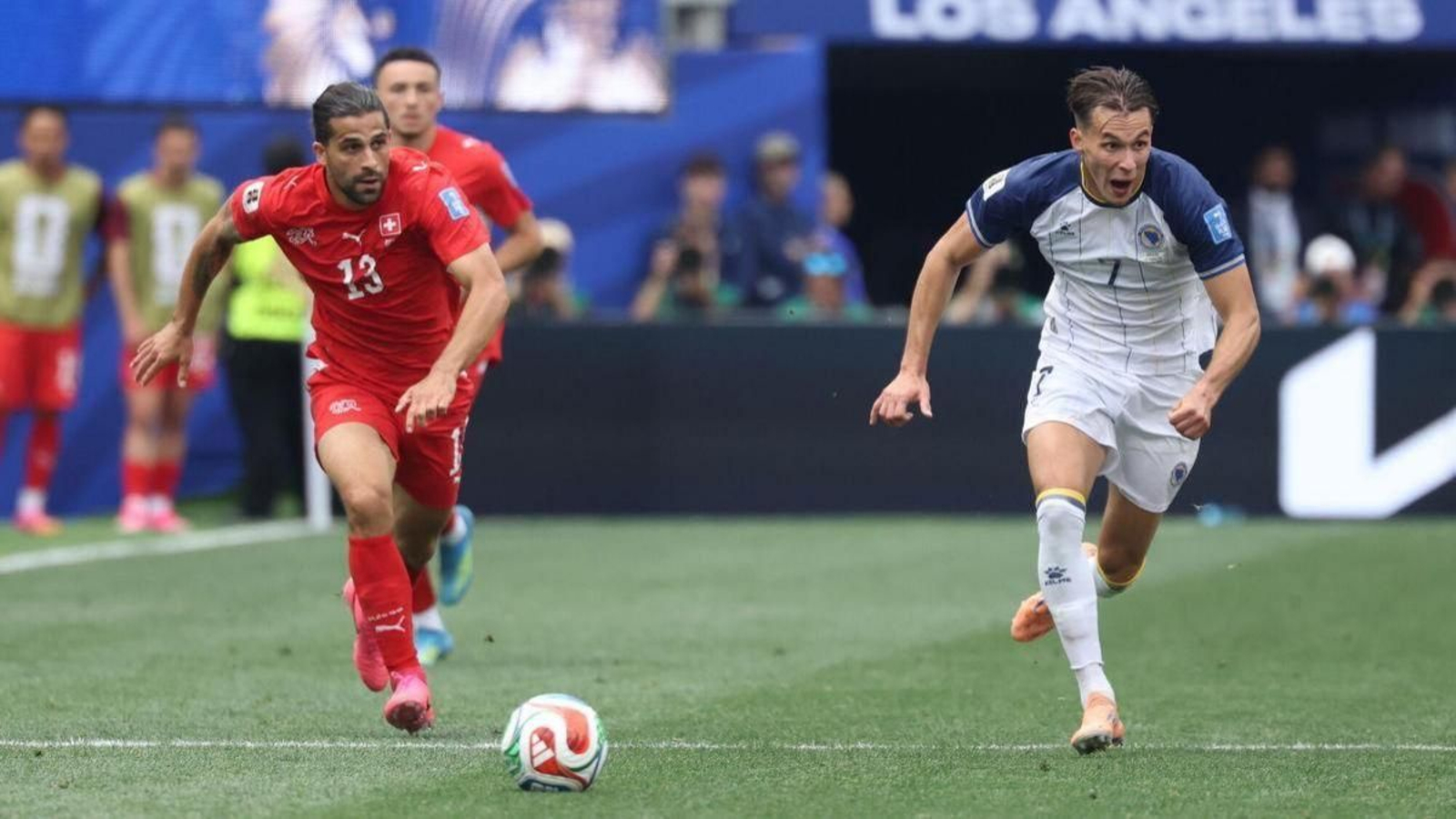 Ricardo Rodríguez, con Suiza frente a Bosnia en el Mundial.