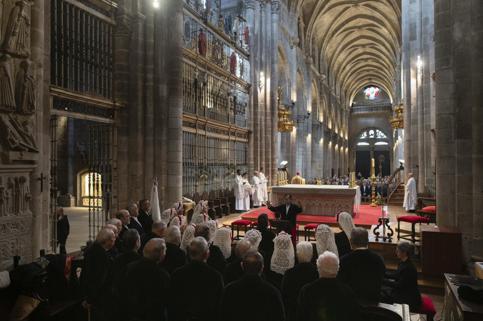 Galería | Misa del 50 aniversario del fallecimiento de Otero Pedrayo, en imágenes