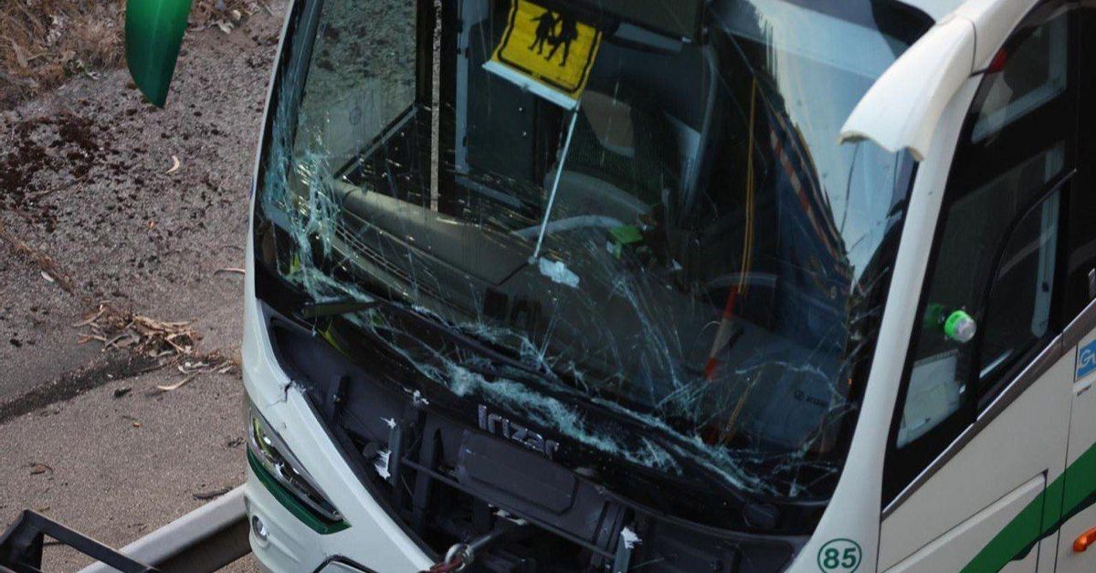 Nueve escolares y tres profesores, heridos en un accidente de bus en la ...