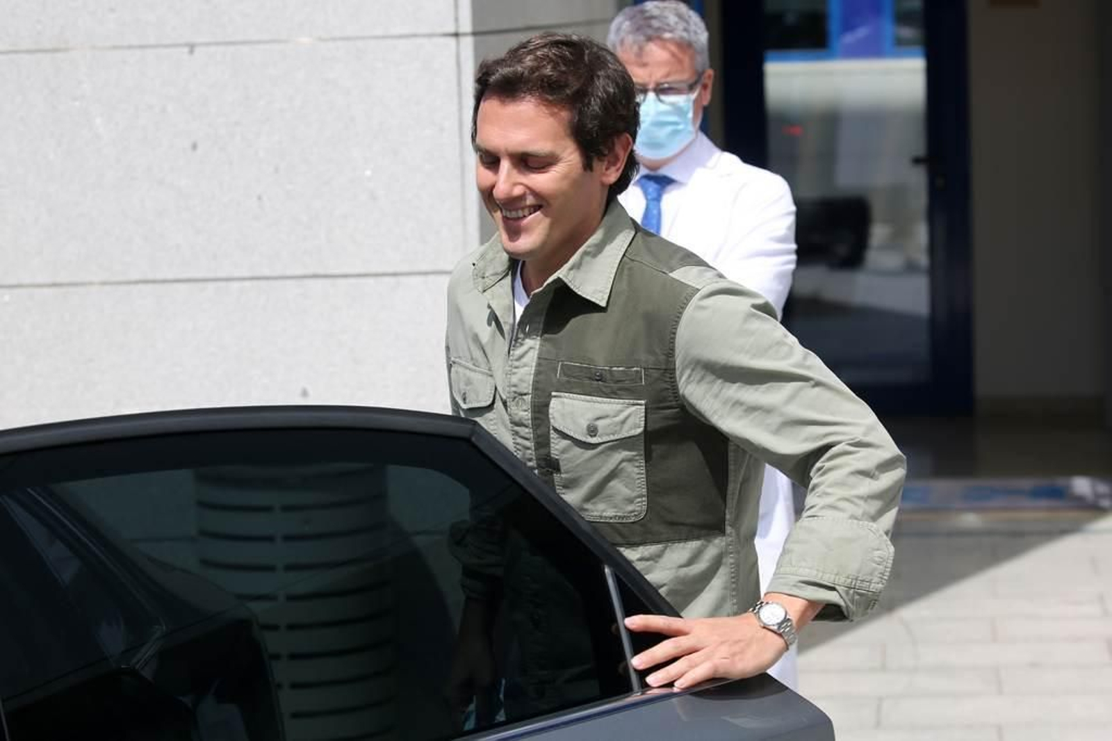 Malú y Albert Rivera reciben el alta médica tras el nacimiento de su hija Lucía 2