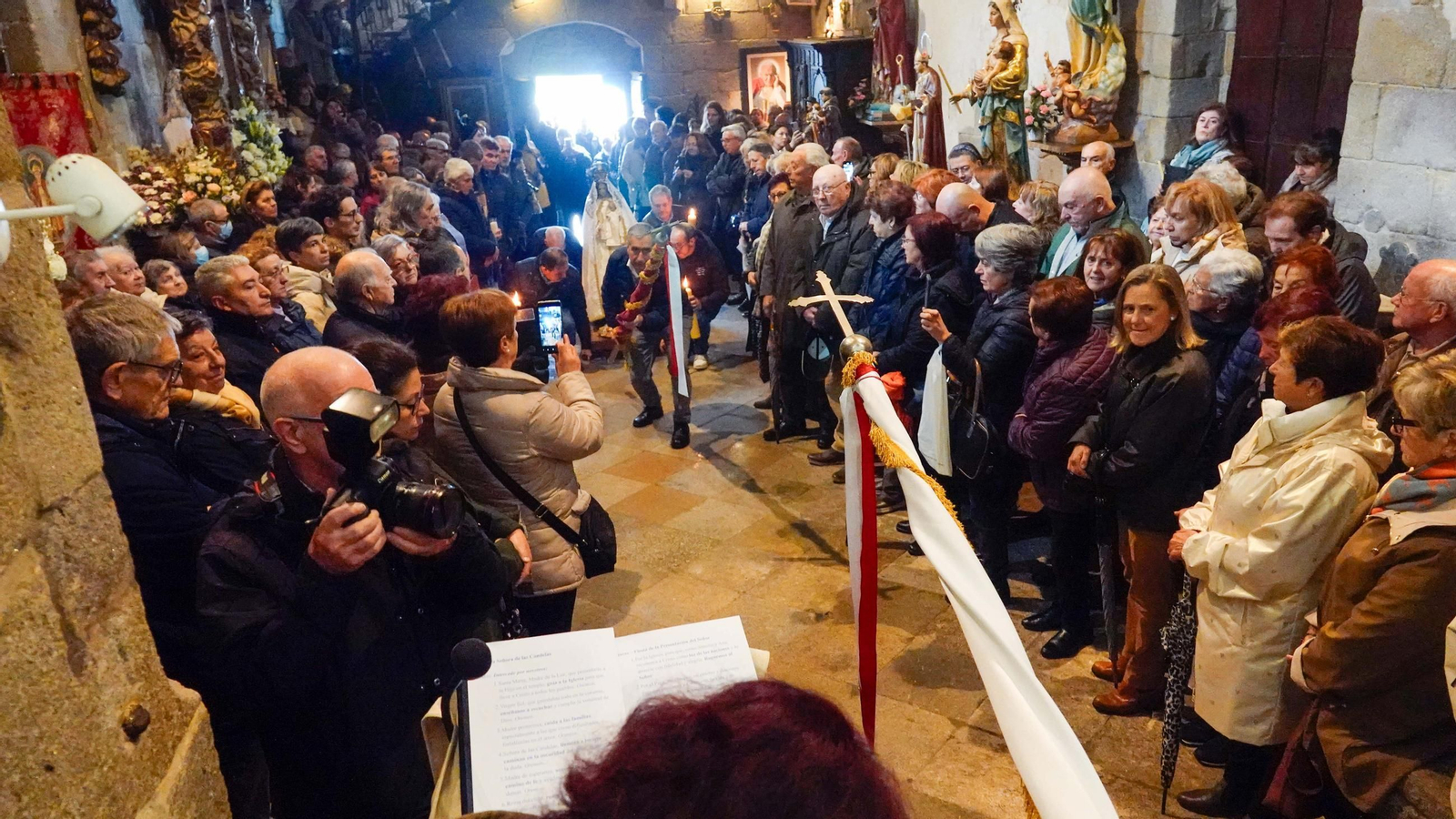 Galería | Vigo celebra As Candelas pese a la lluvia