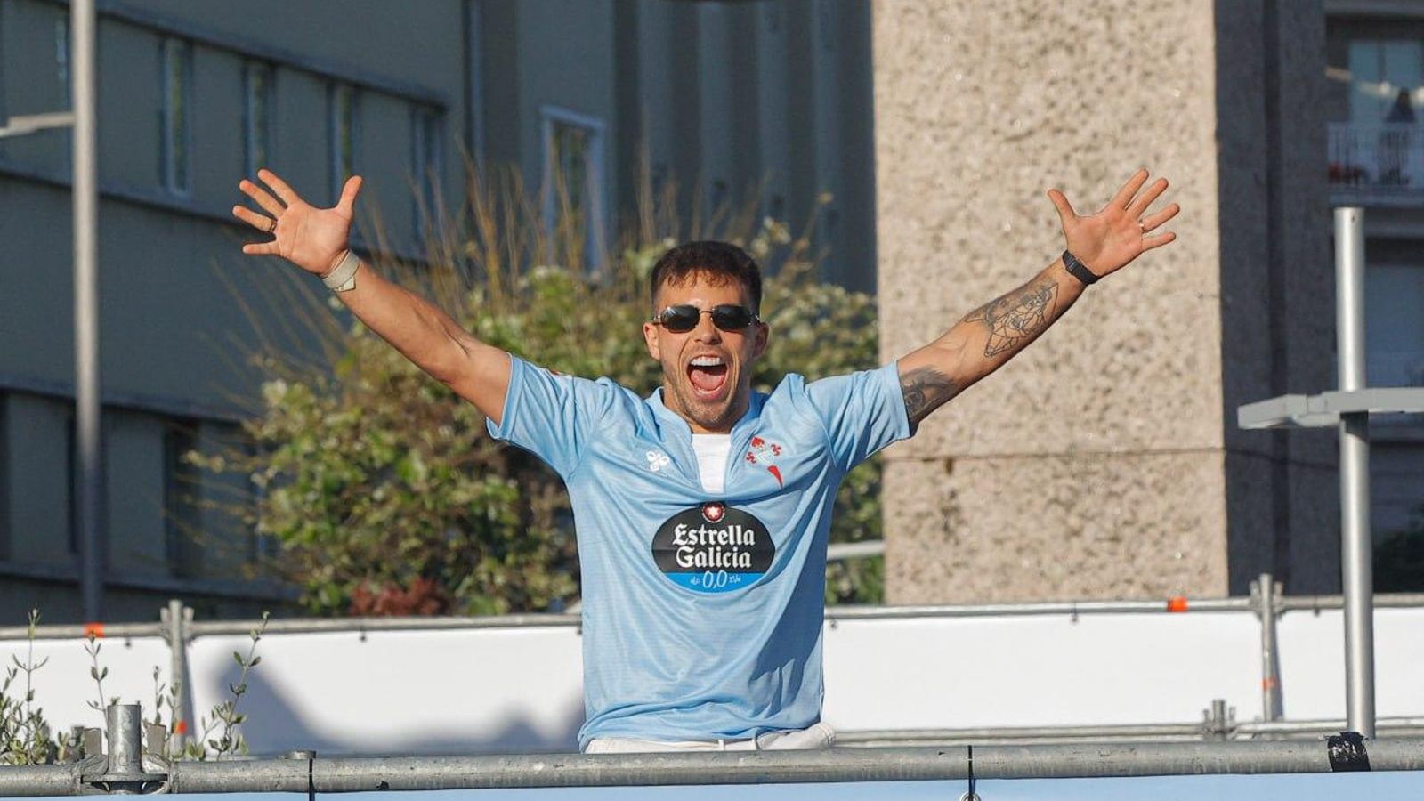 Galería | Fiesta celeste en Vigo por la vuelta del Celta a Europa