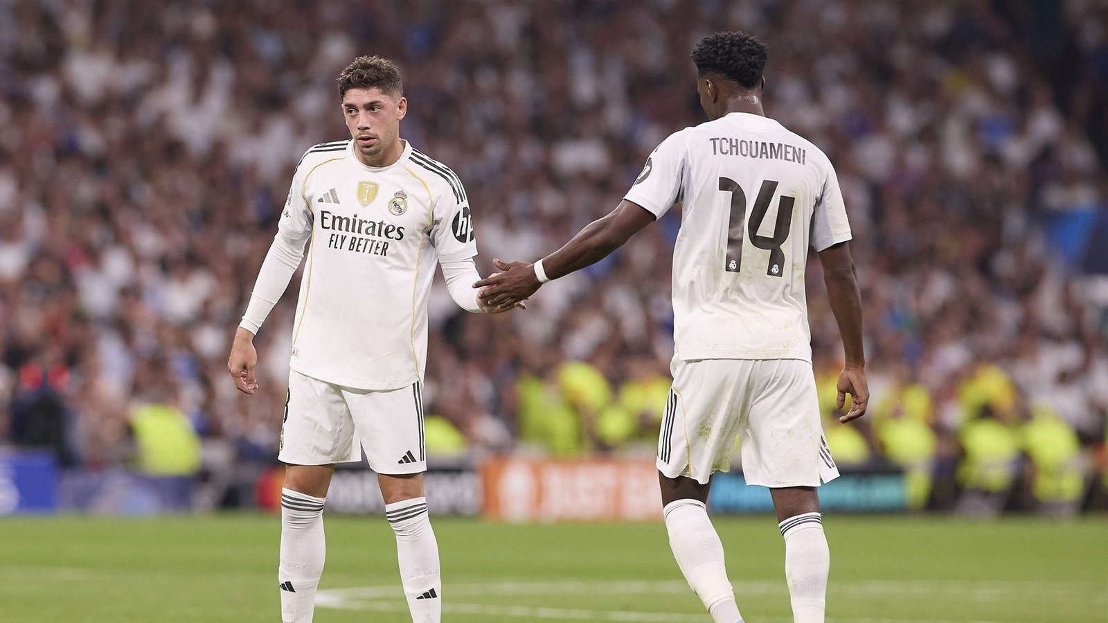 El Real Madrid multa con medio millón de euros a Tchouaméni y Valverde tras su "arrepentimiento" y "disculpas".