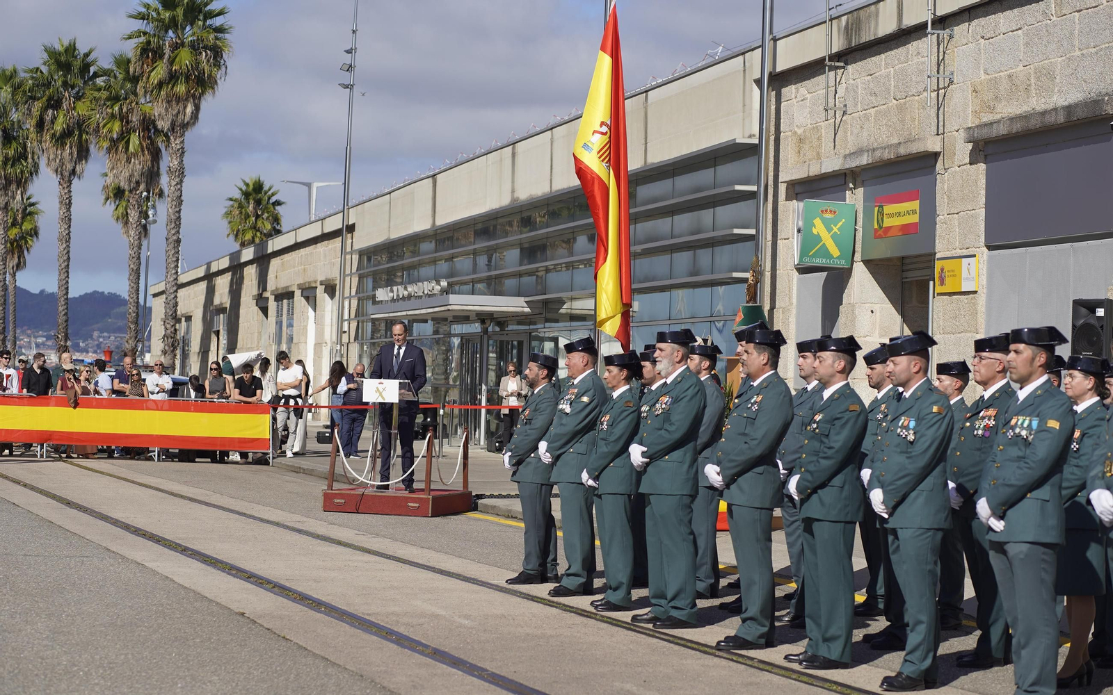 Galería | La Guardia Civil celebra el Día del Pilar en Vigo