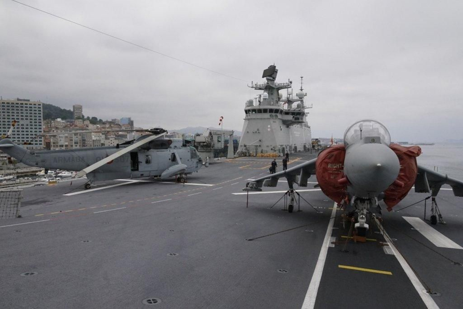 El portaviones Juan Carlos I en Vigo  (89) (1024x684)