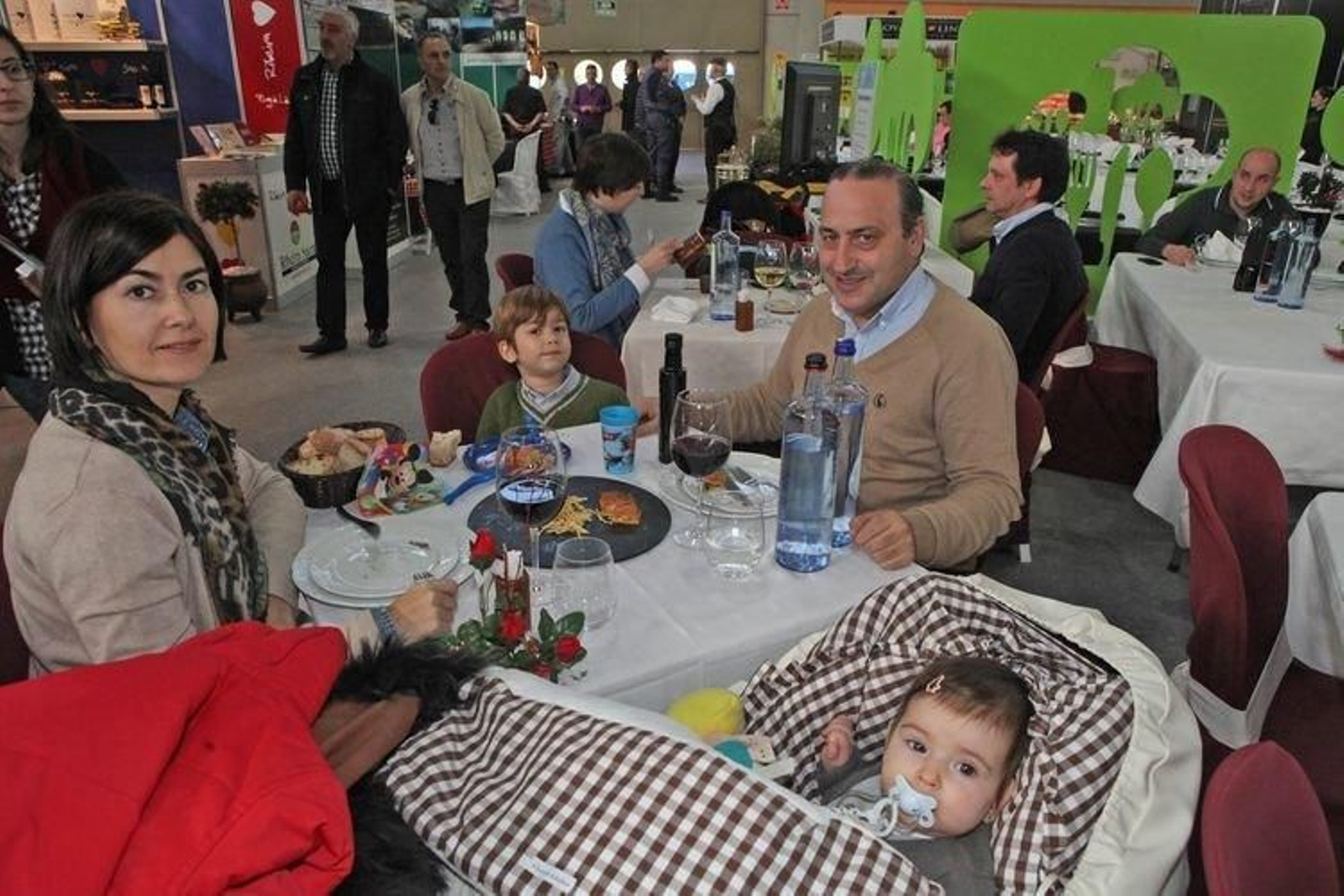 06.03.15.OURENSE.XANTAR.helena.montse.jorge.luis.