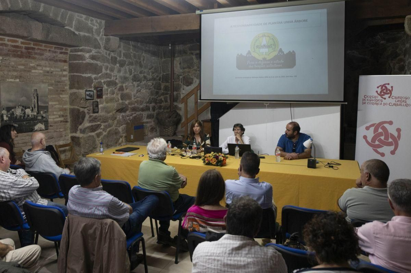Acto de apertura de la 14.ª edición del Congreso Chamoso Lamas, celebrado en la Casa da Bexanca, en Cabanelas.