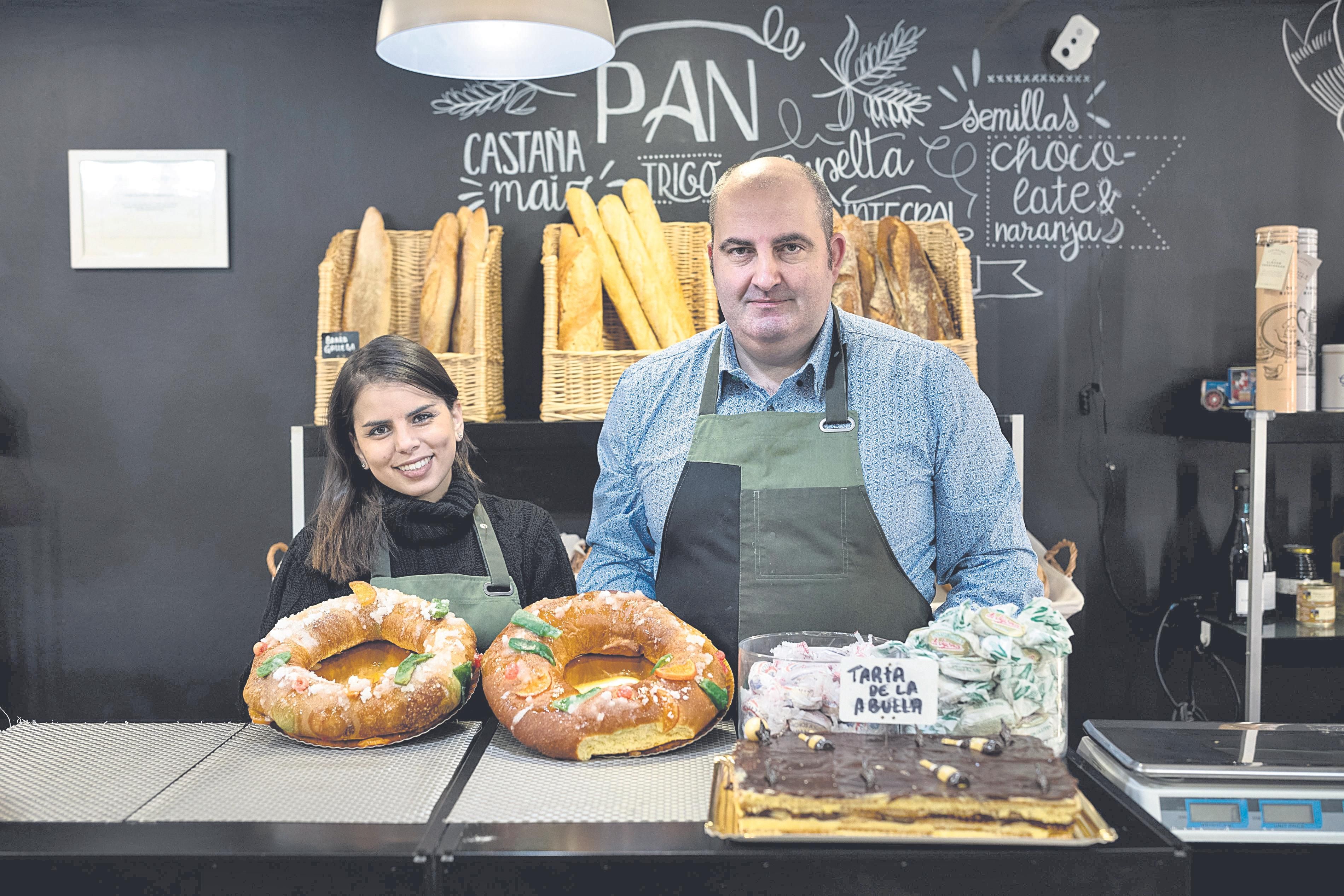 Jessica, maestra pastelera, y Óscar Freijedo, propietaro de Ofreise. (Óscar Pinal)