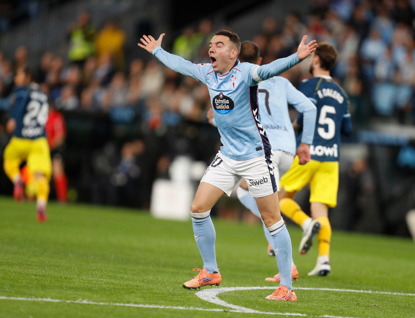 Galería | Decepción en Balaídos por la derrota del Celta ante el Espanyol