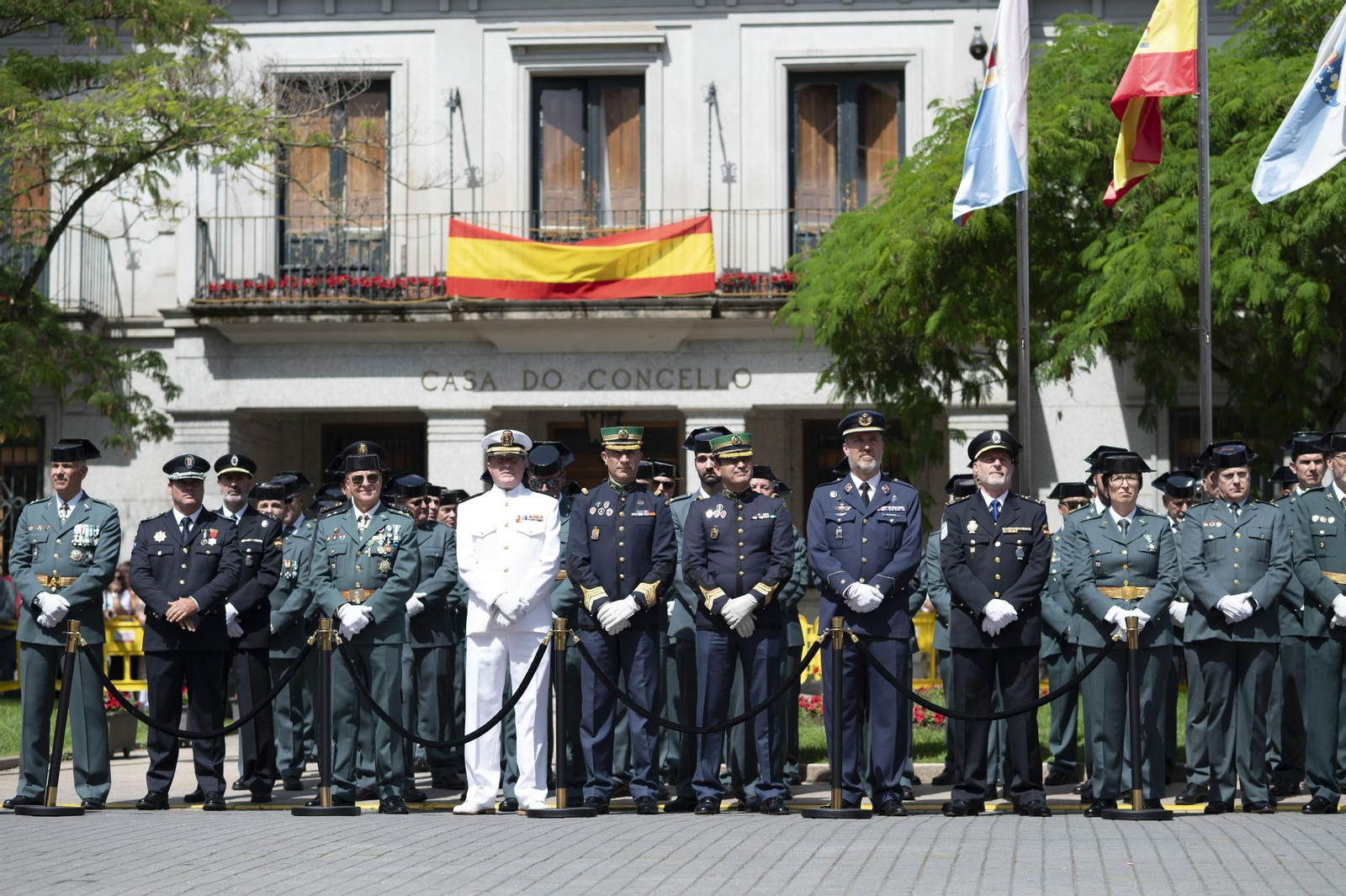Galería | O Barco de Valdeorras se vuelca con el 182 aniversario de la Guardia Civil