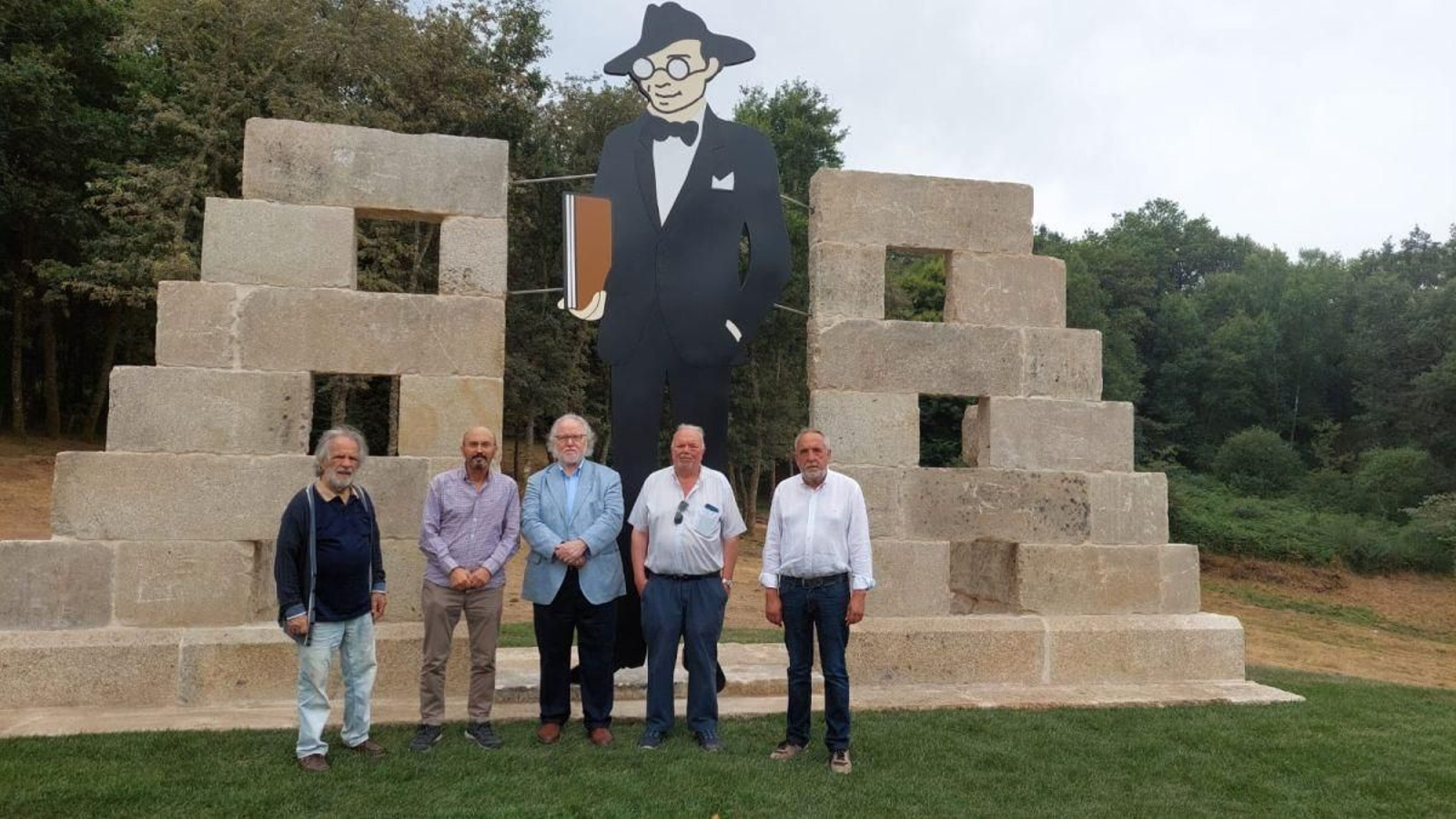 Antón Pulido con varios artistas.